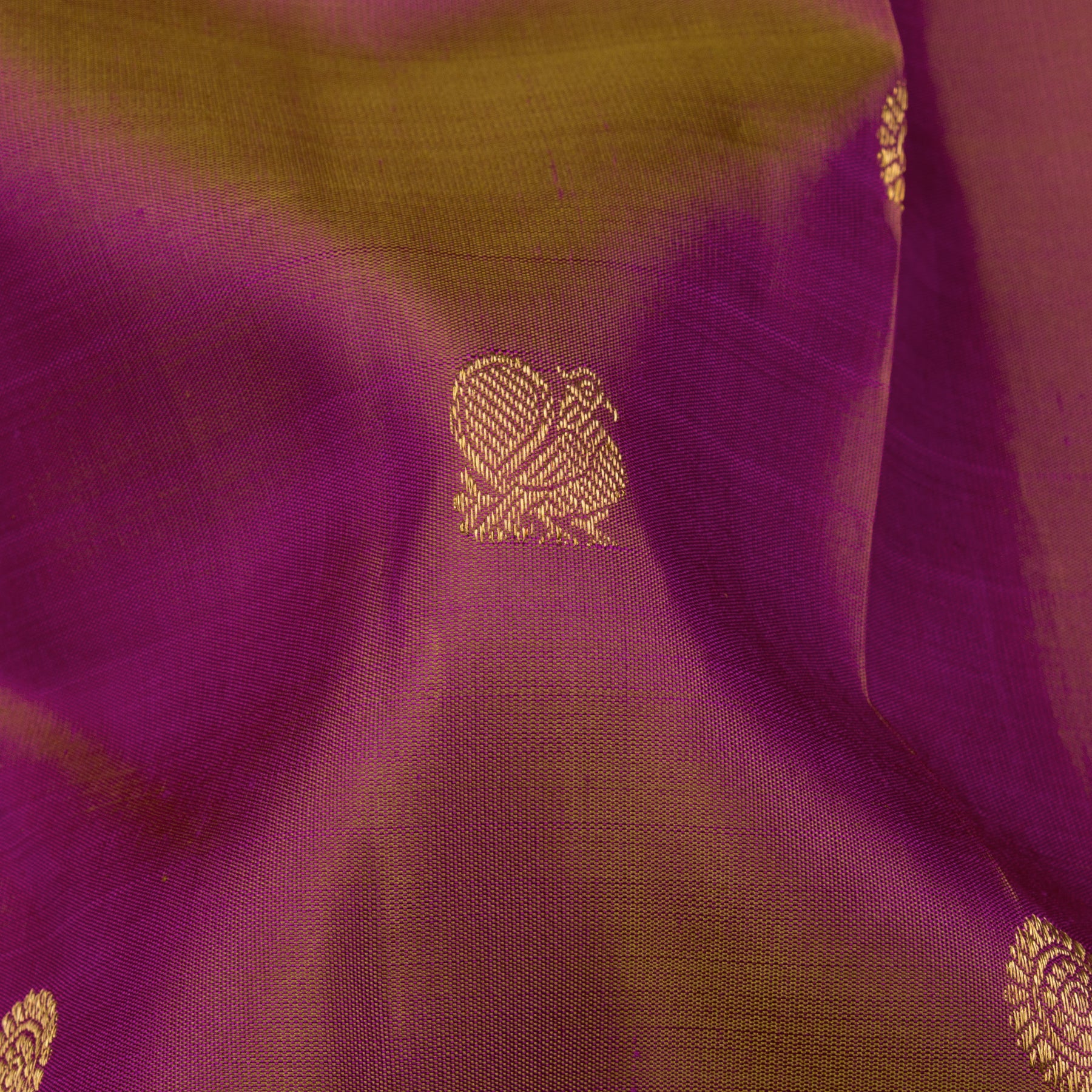 Kanakavalli Kanjivaram Silk Sari 24-110-HS001-03423 - Fabric View