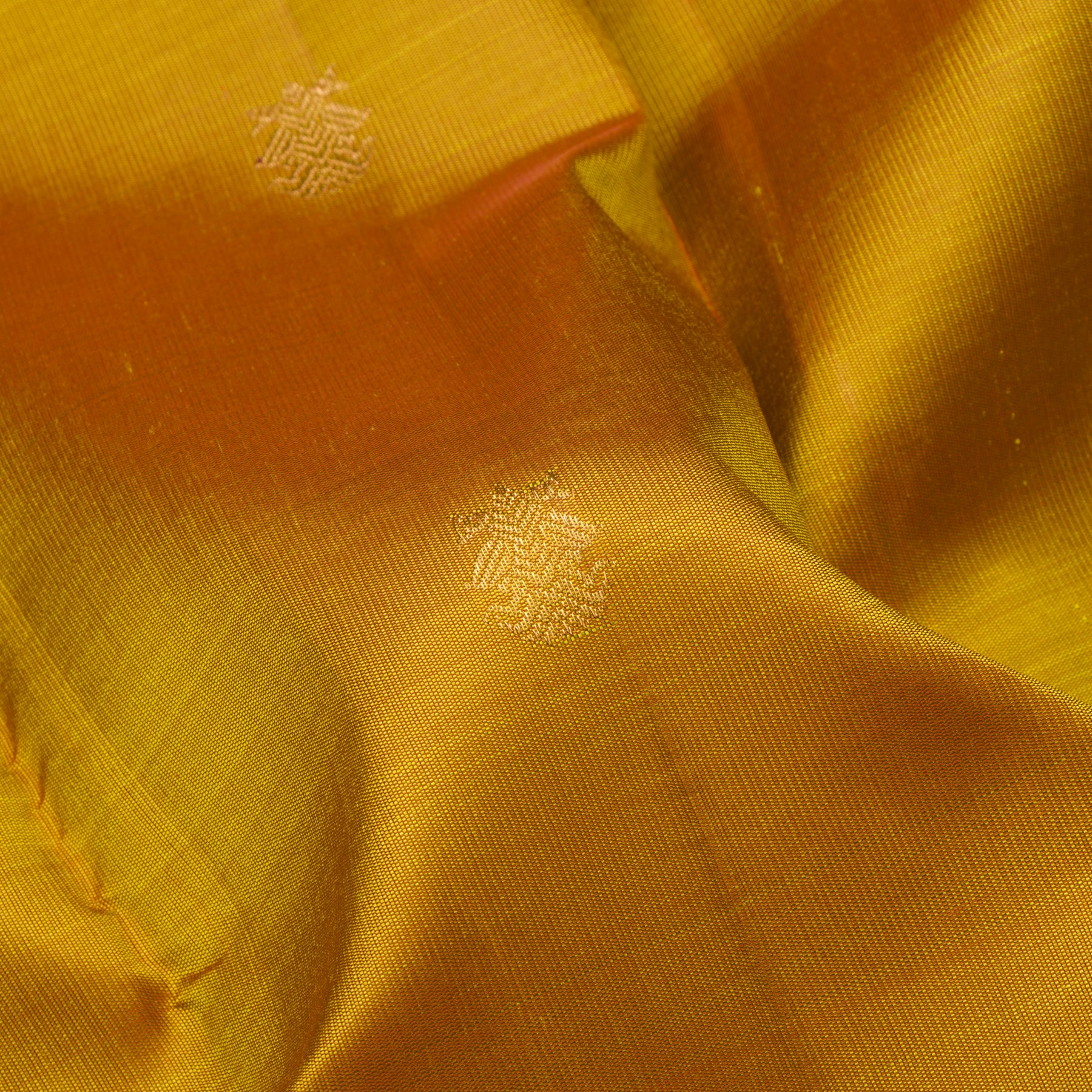 Kanakavalli Kanjivaram Silk Sari 24-110-HS001-03426 - Fabric View