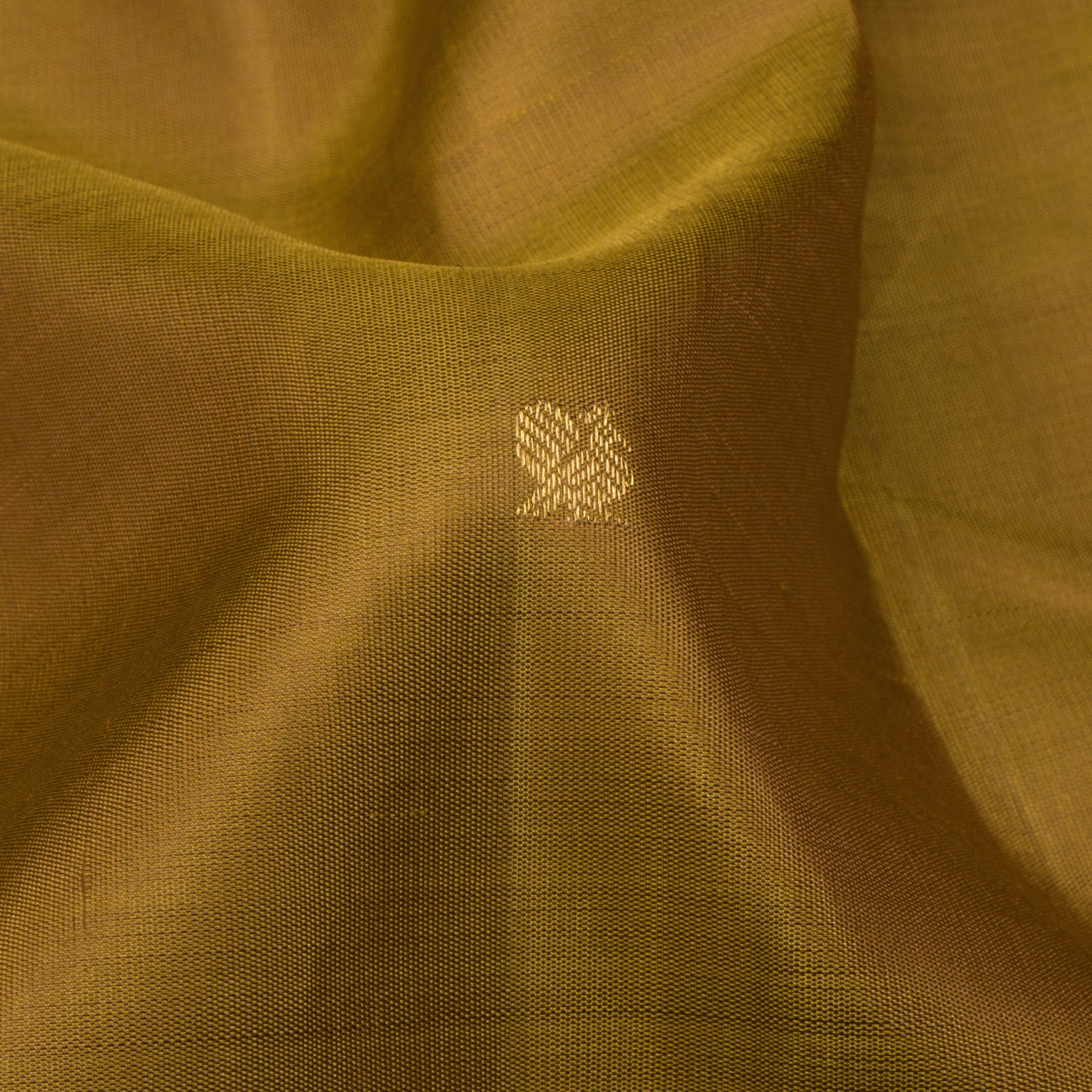 Kanakavalli Kanjivaram Silk Sari 24-110-HS001-03443 - Fabric View