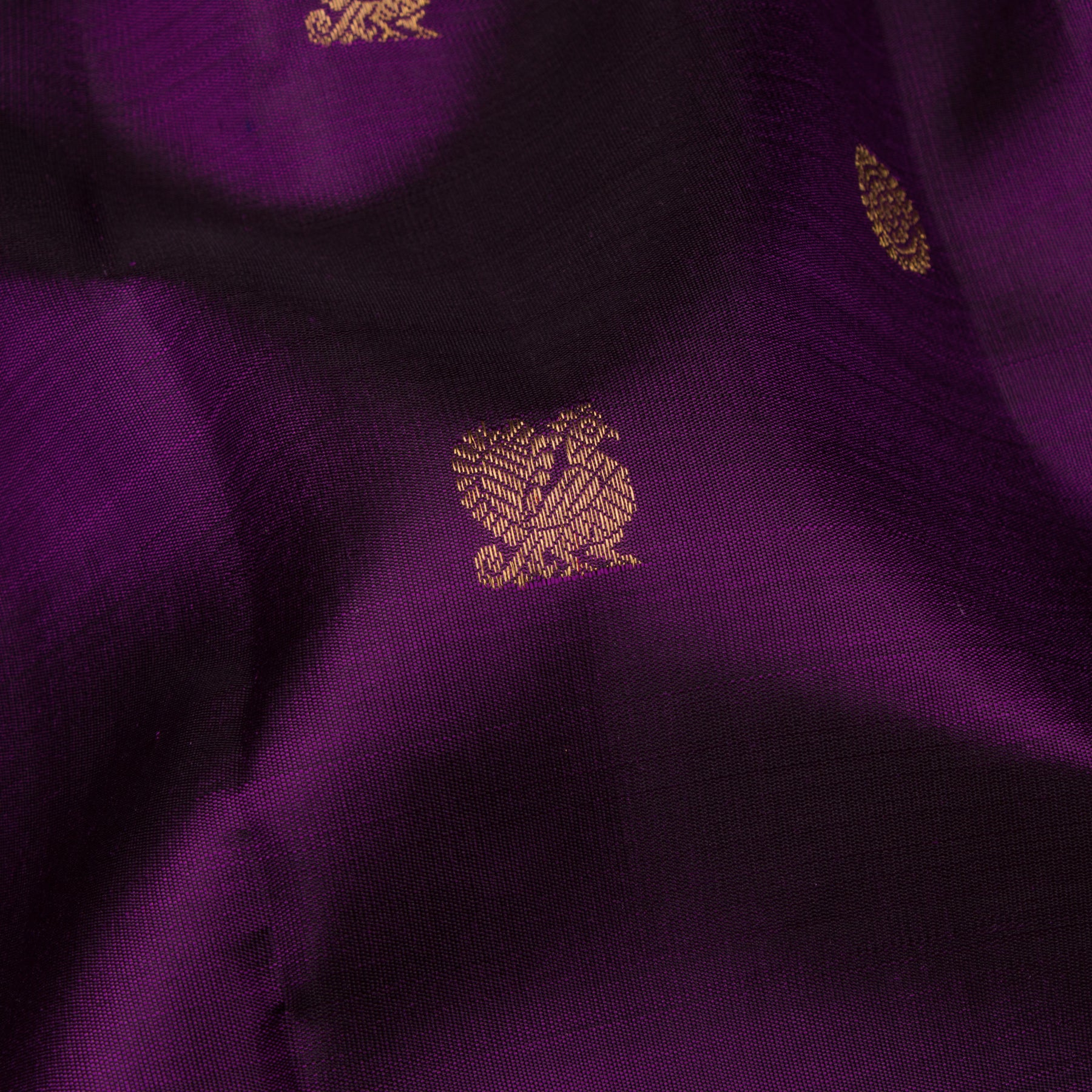 Kanakavalli Kanjivaram Silk Sari 24-110-HS001-05516 - Fabric View