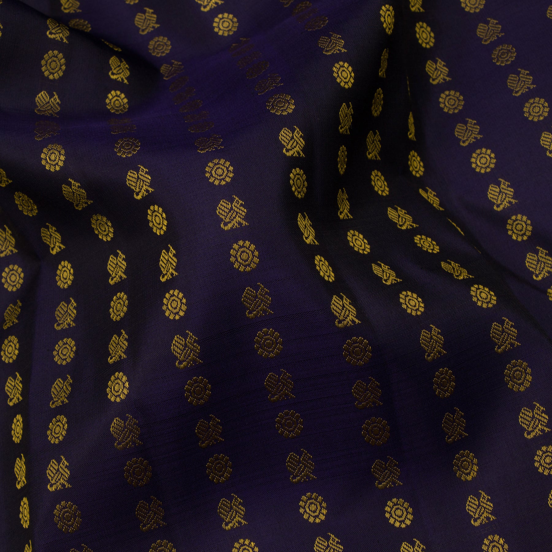 Kanakavalli Kanjivaram Silk Sari 24-110-HS001-06813 - Fabric View