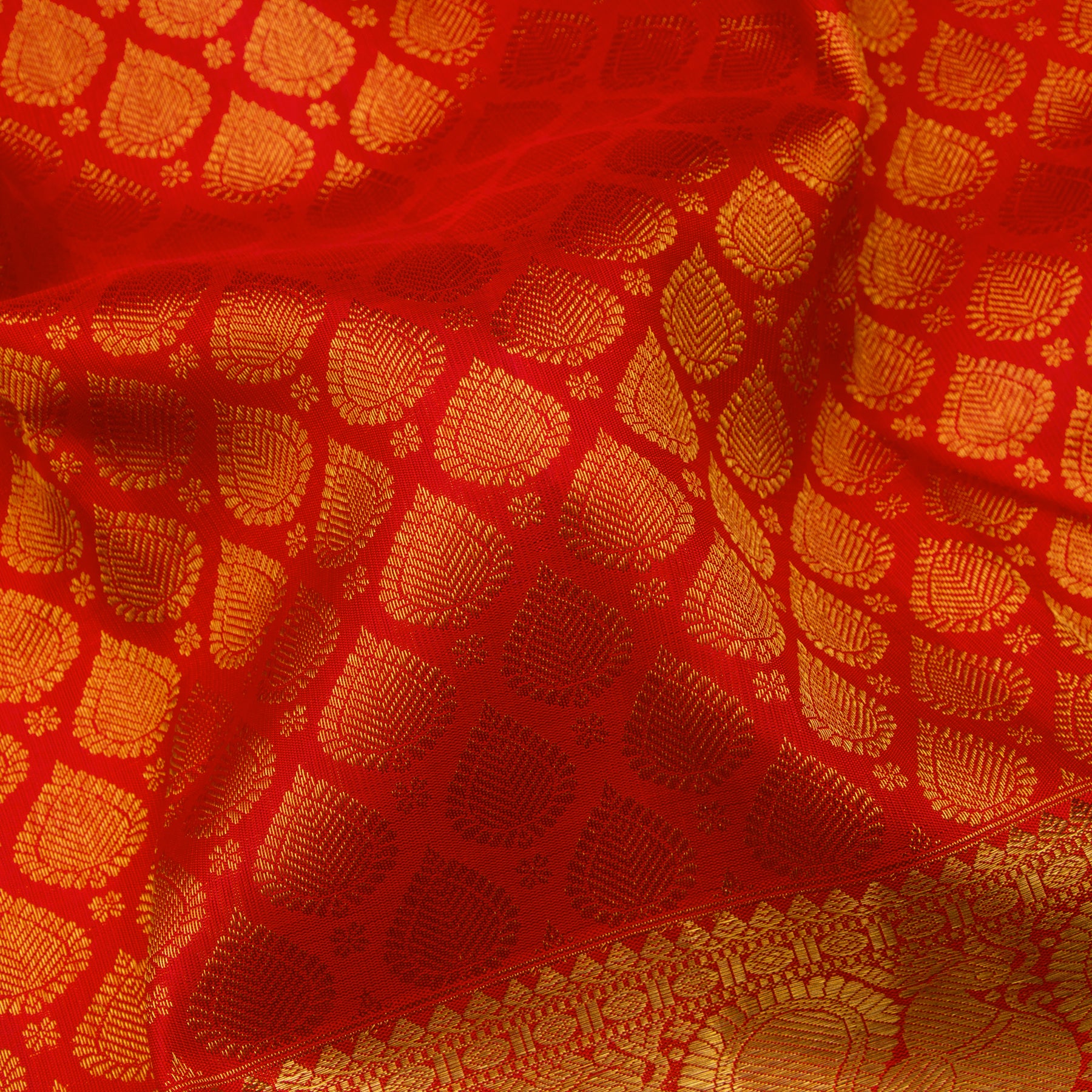 Kanakavalli Kanjivaram Silk Sari 24-110-HS001-06866 - Fabric View
