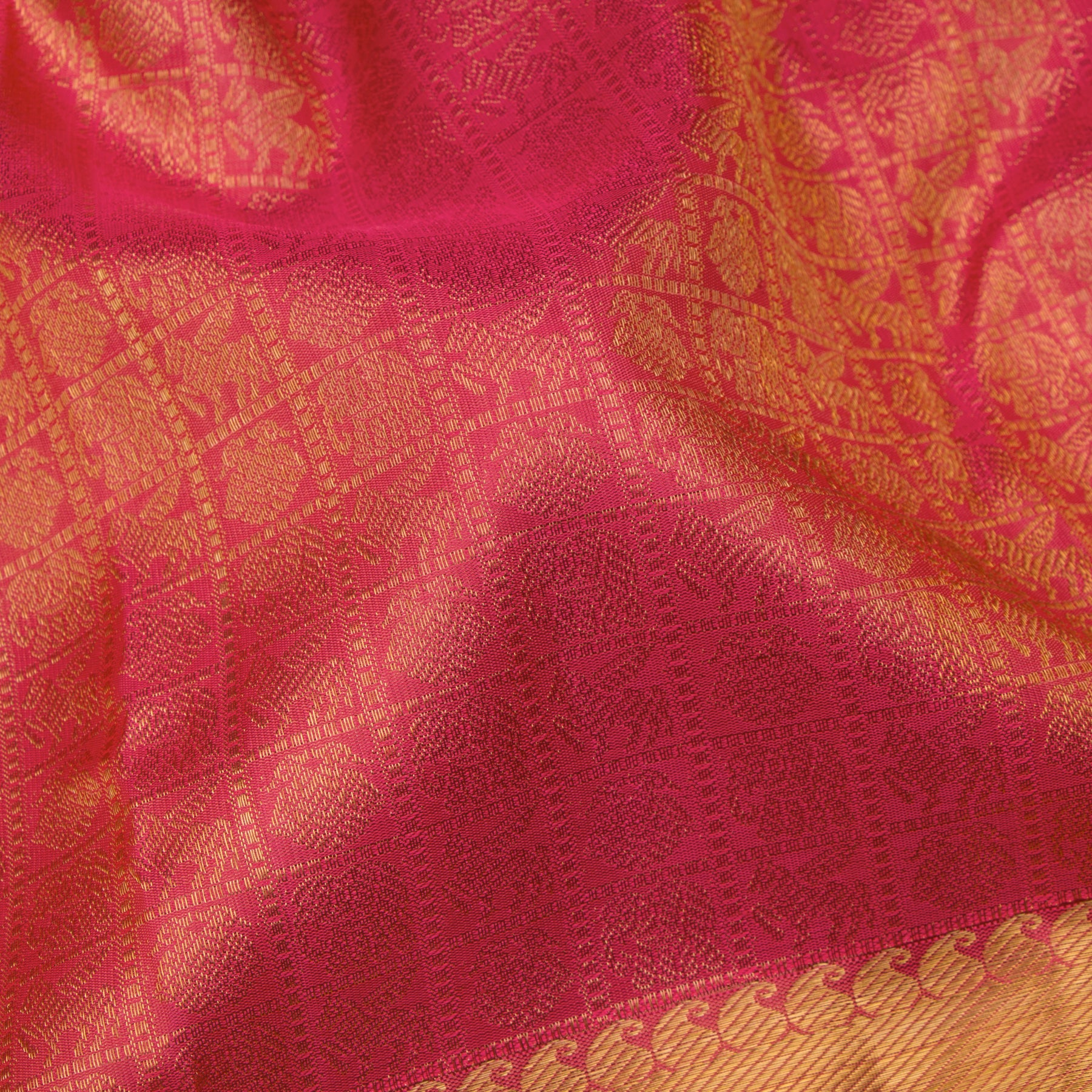 Kanakavalli Kanjivaram Silk Sari 24-110-HS001-07482 - Fabric View