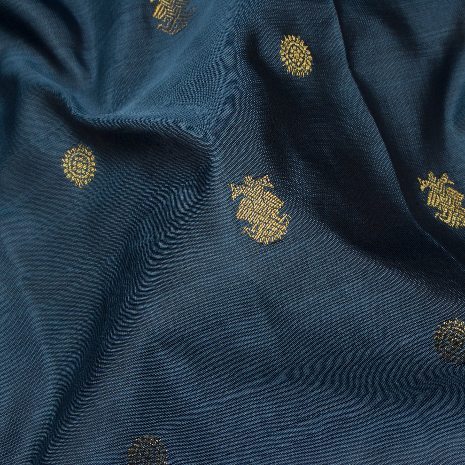 Kanakavalli Kanjivaram Silk Sari 24-110-HS001-07530 - Fabric View