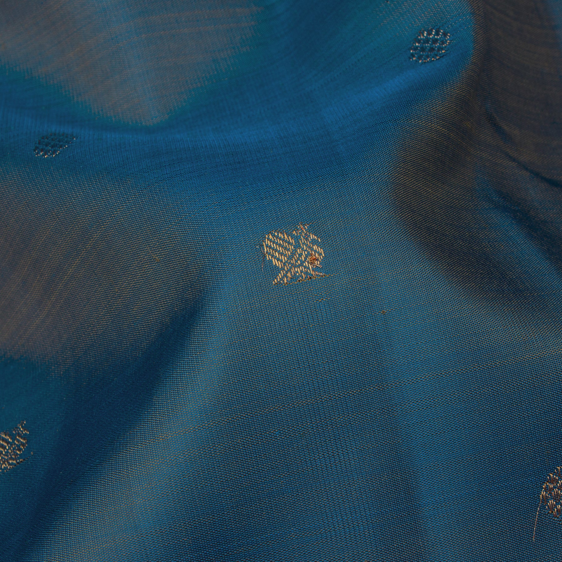 Kanakavalli Kanjivaram Silk Sari 24-110-HS001-07772 - Fabric View