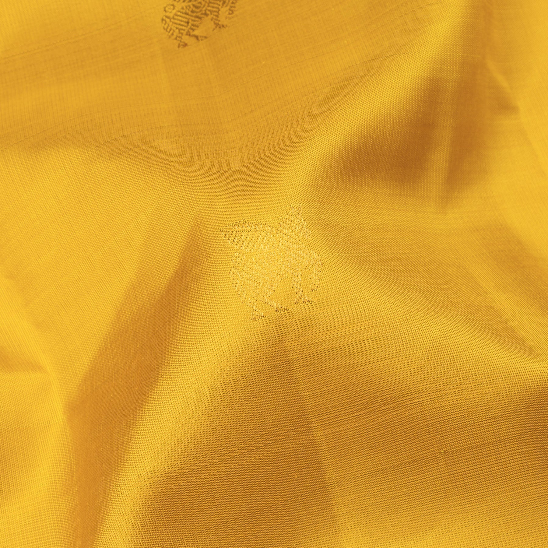 Kanakavalli Kanjivaram Silk Sari 24-110-HS001-07854 - Fabric View