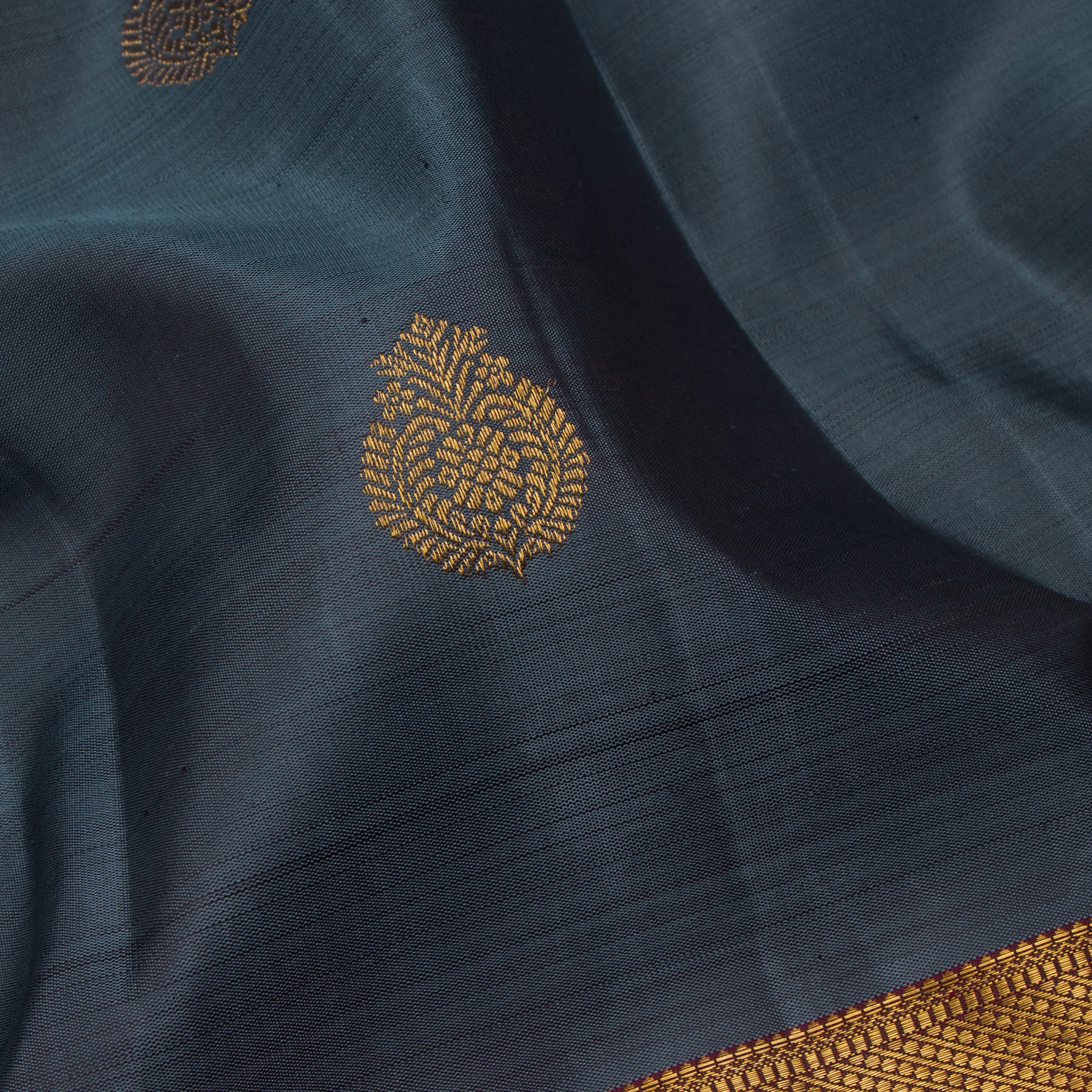 Kanakavalli Kanjivaram Silk Sari 24-110-HS001-07903 - Fabric View