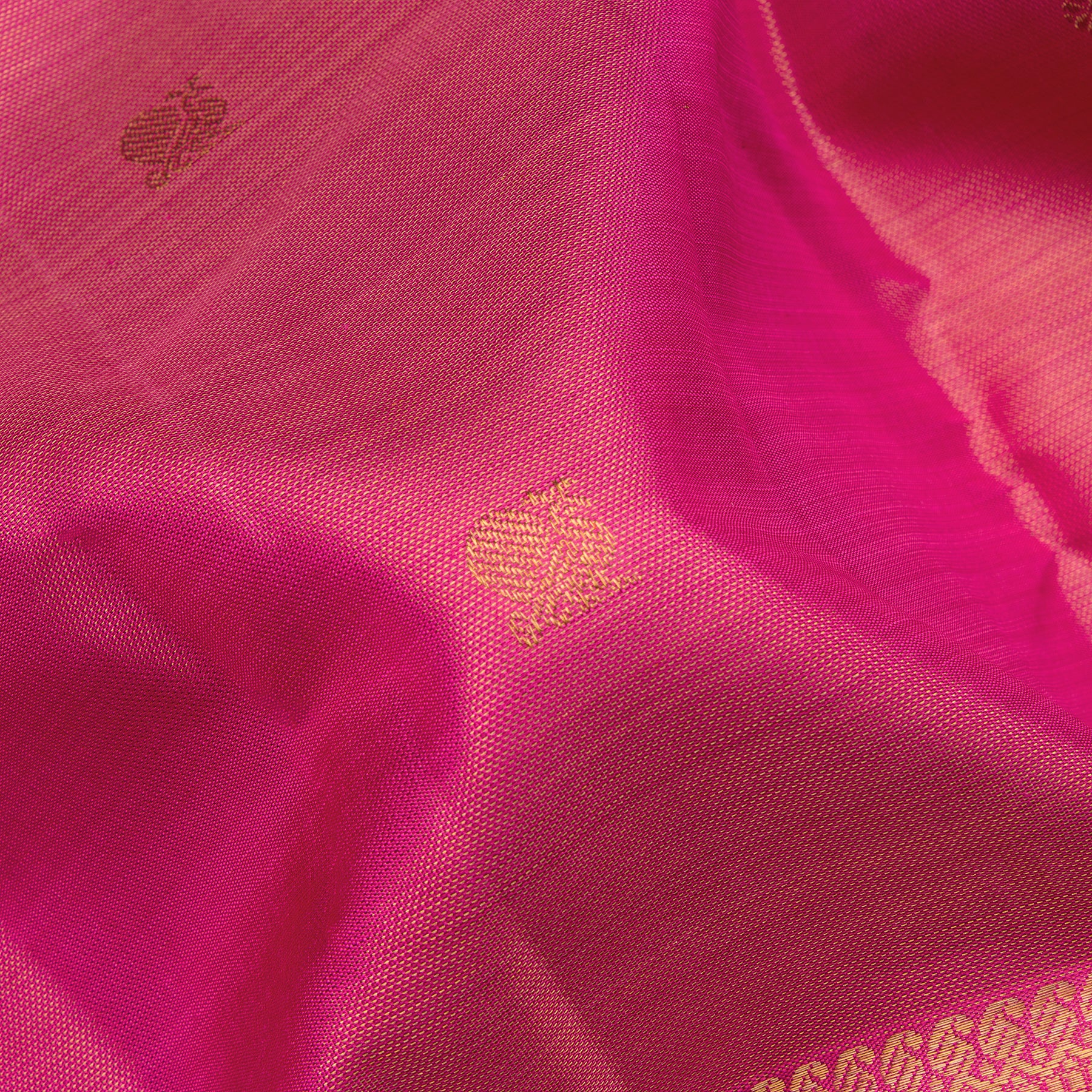 Kanakavalli Kanjivaram Silk Sari 24-110-HS001-07928 - Fabric View