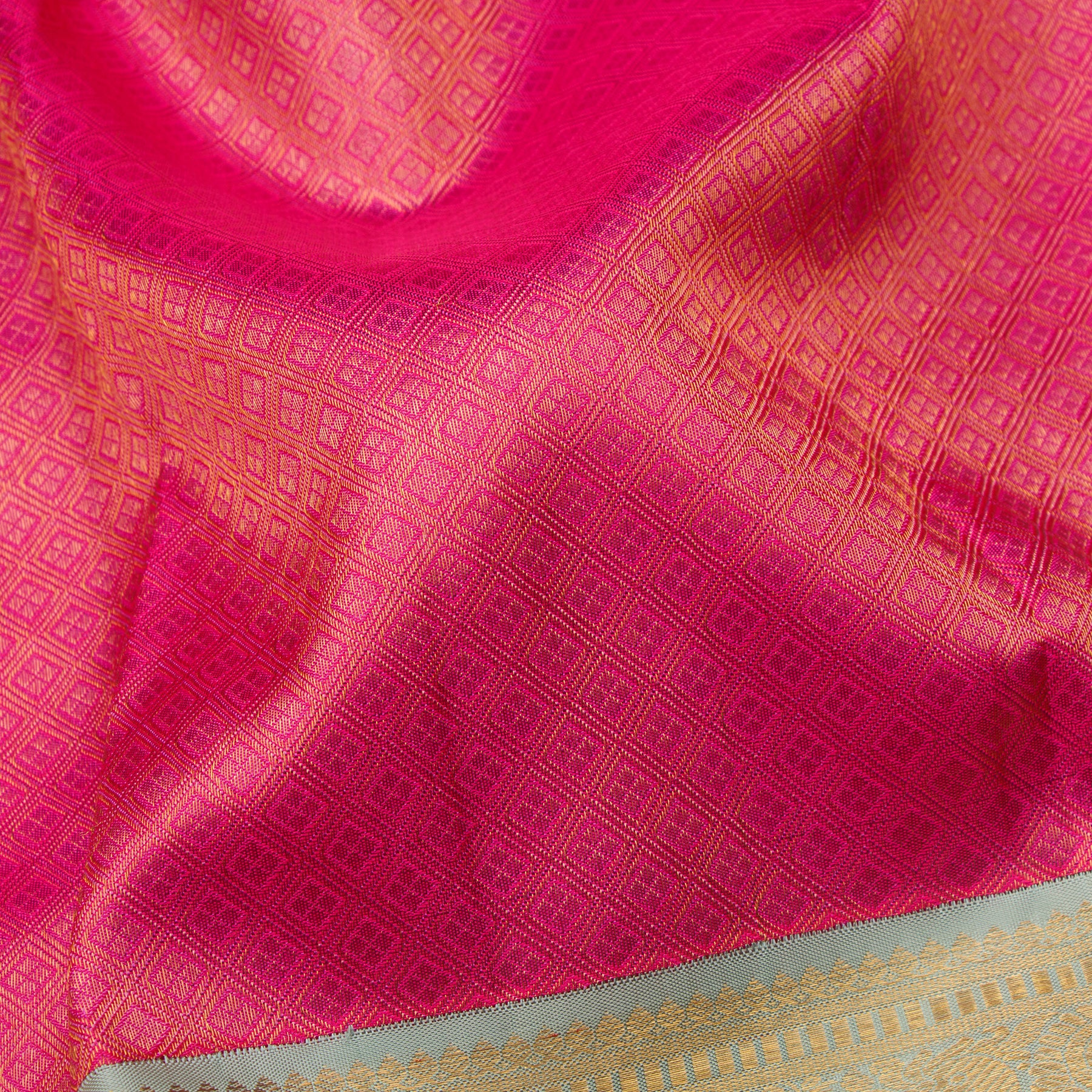 Kanakavalli Kanjivaram Silk Sari 24-110-HS001-09501 - Fabric View