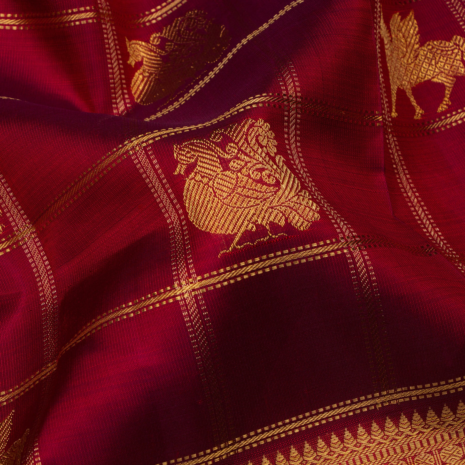Kanakavalli Kanjivaram Silk Sari 24-110-HS001-09574 - Fabric View