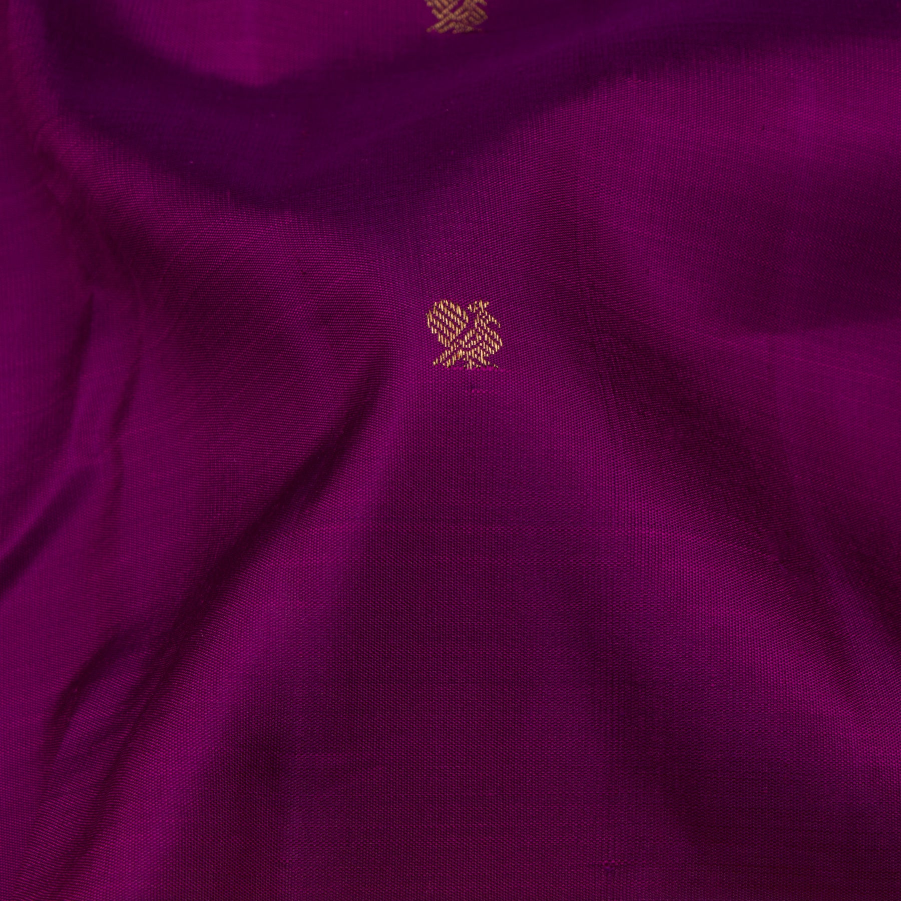 Kanakavalli Kanjivaram Silk Sari 24-110-HS001-09595 - Fabric View