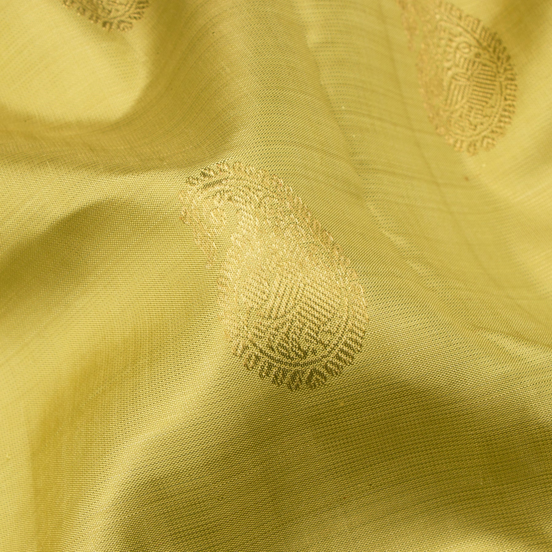 Kanakavalli Kanjivaram Silk Sari 24-110-HS001-10244 - Fabric View