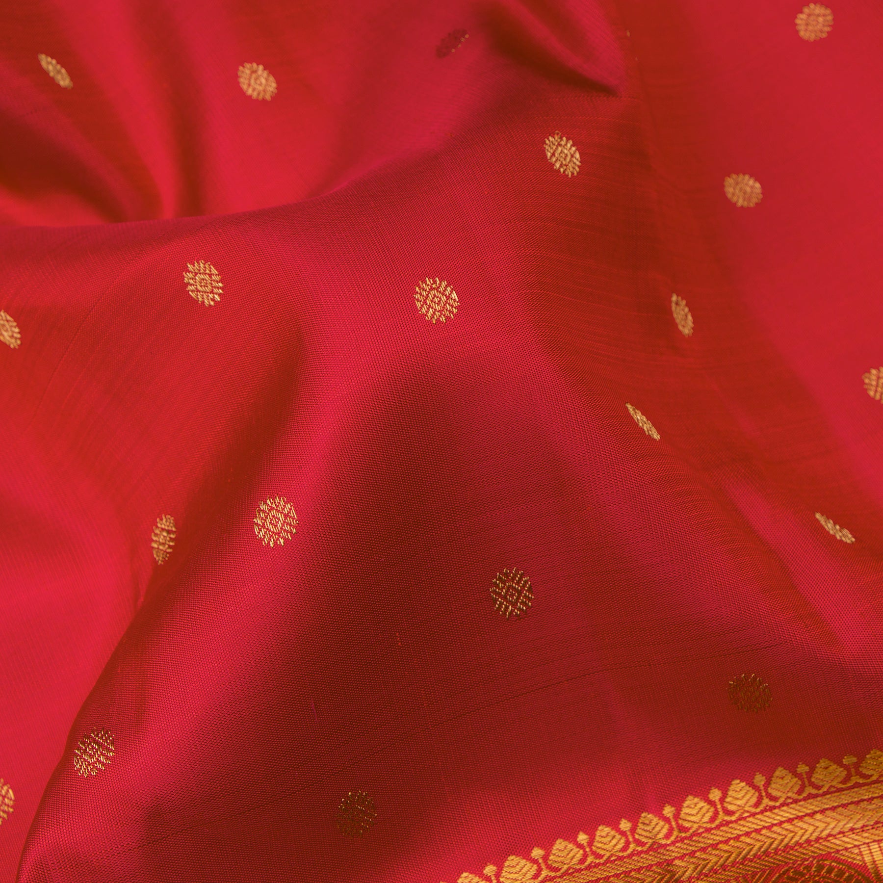 Kanakavalli Kanjivaram Silk Sari 24-110-HS001-10316 - Fabric View