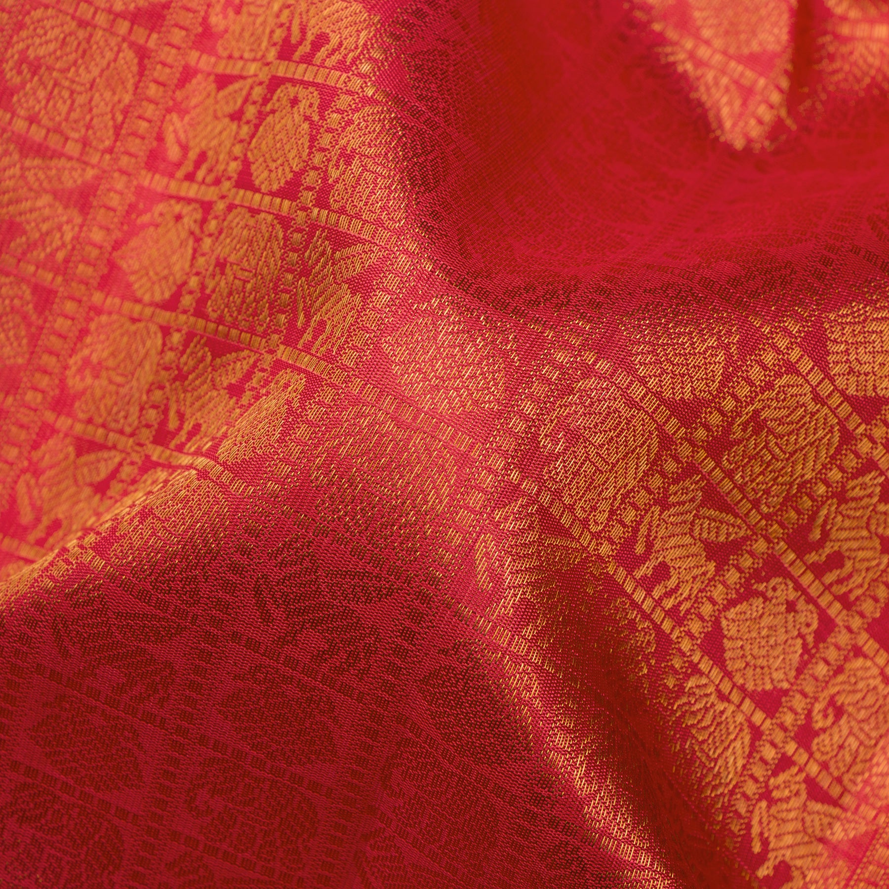 Kanakavalli Kanjivaram Silk Sari 24-110-HS001-11228 - Fabric View