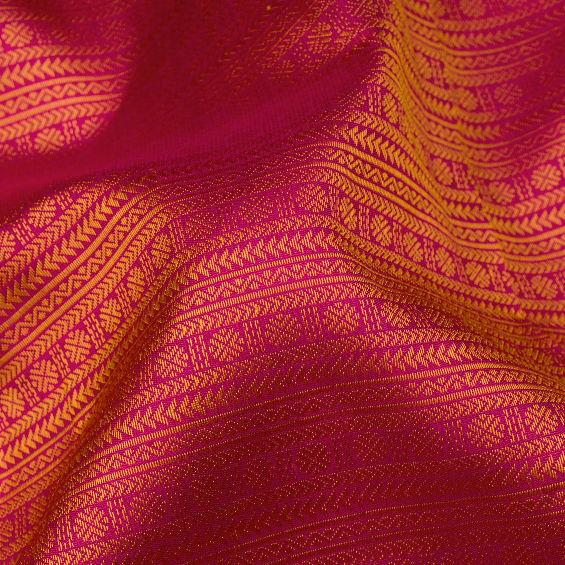 Kanakavalli Kanjivaram Silk Sari 24-110-HS001-11261 - Fabric View