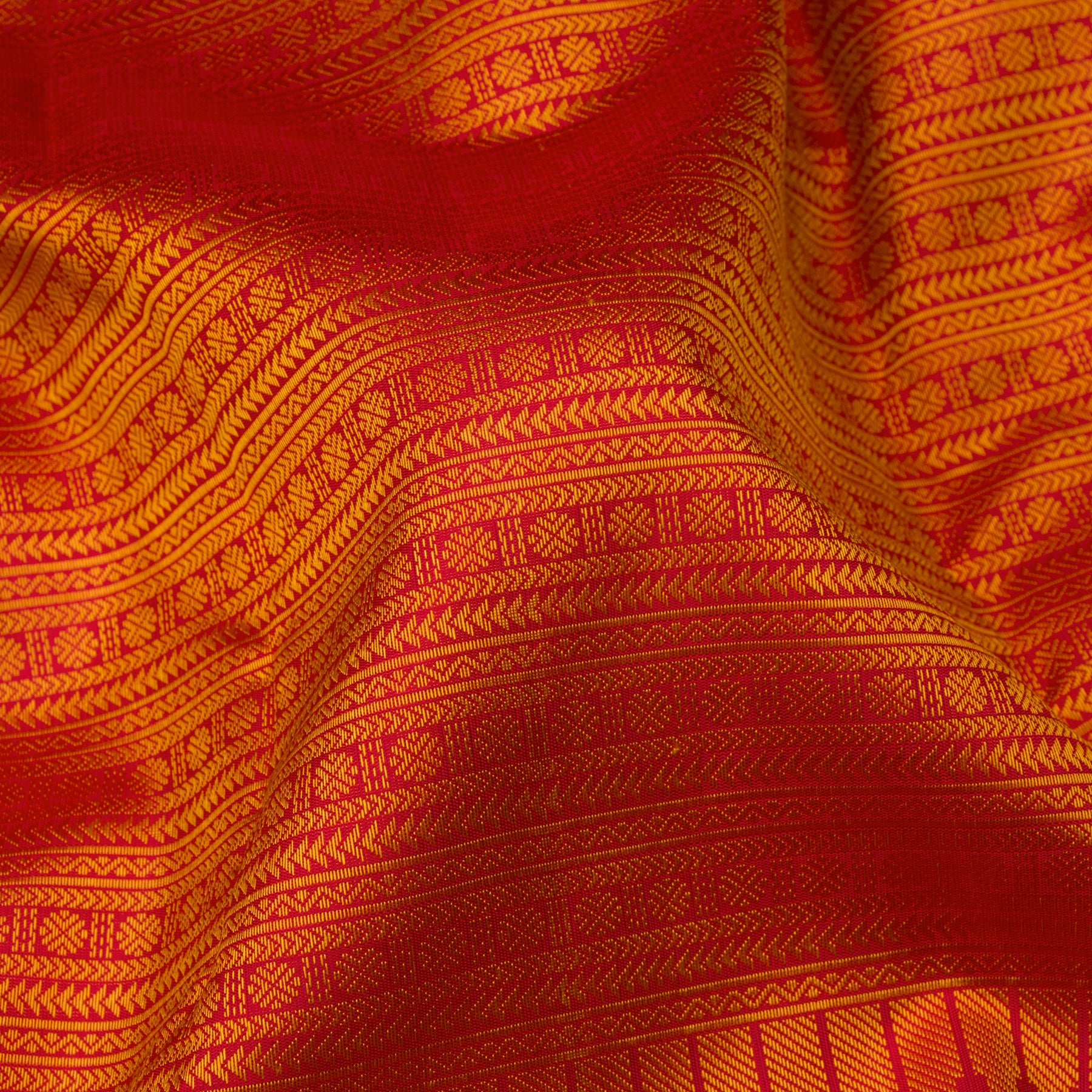 Kanakavalli Kanjivaram Silk Sari 24-110-HS001-11341 - Fabric View