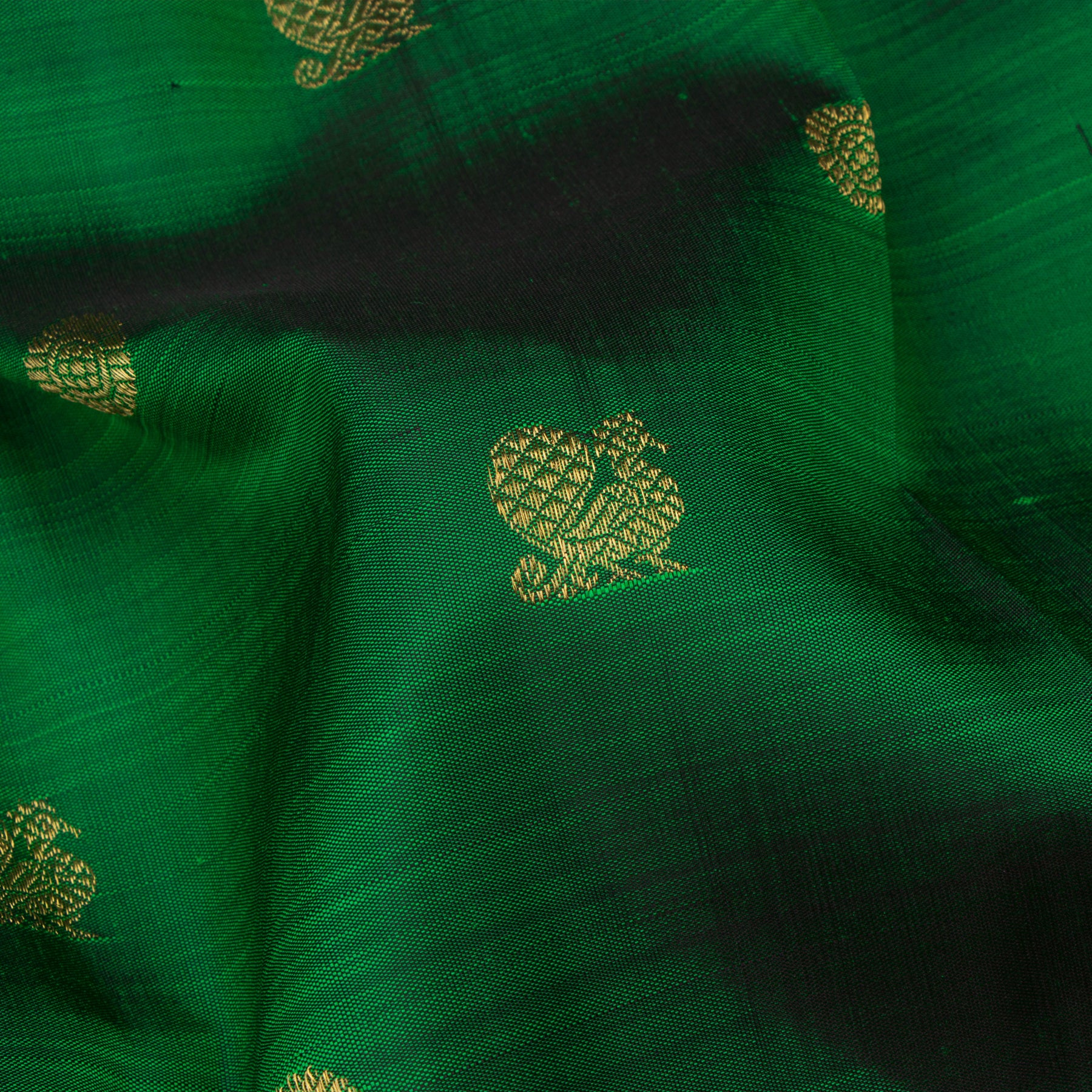 Kanakavalli Kanjivaram Silk Sari 24-110-HS001-11988 - Fabric View