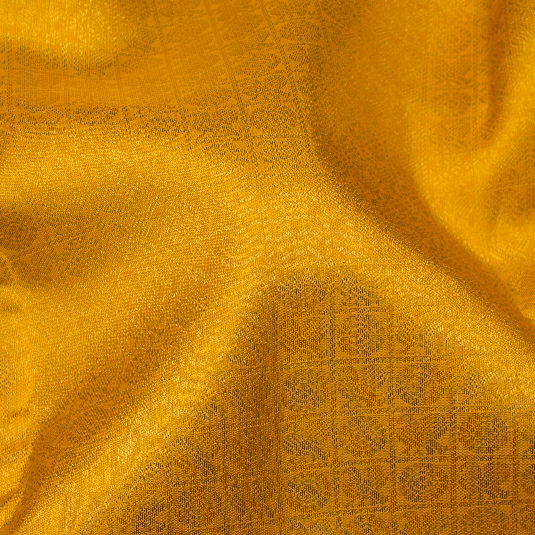 Kanakavalli Kanjivaram Silk Sari 24-110-HS001-11997 - Fabric View