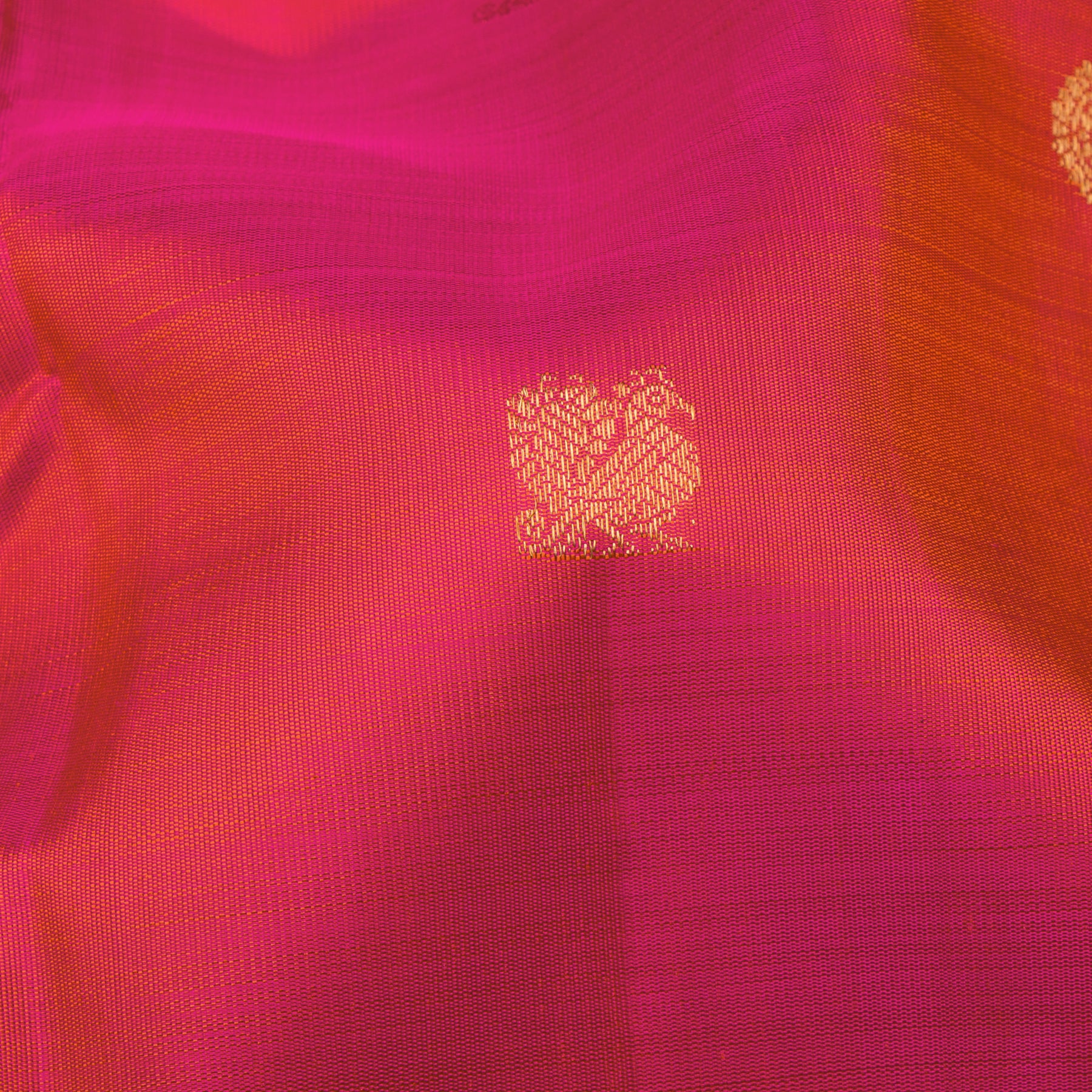 Kanakavalli Kanjivaram Silk Sari 24-110-HS001-12019 - Fabric View