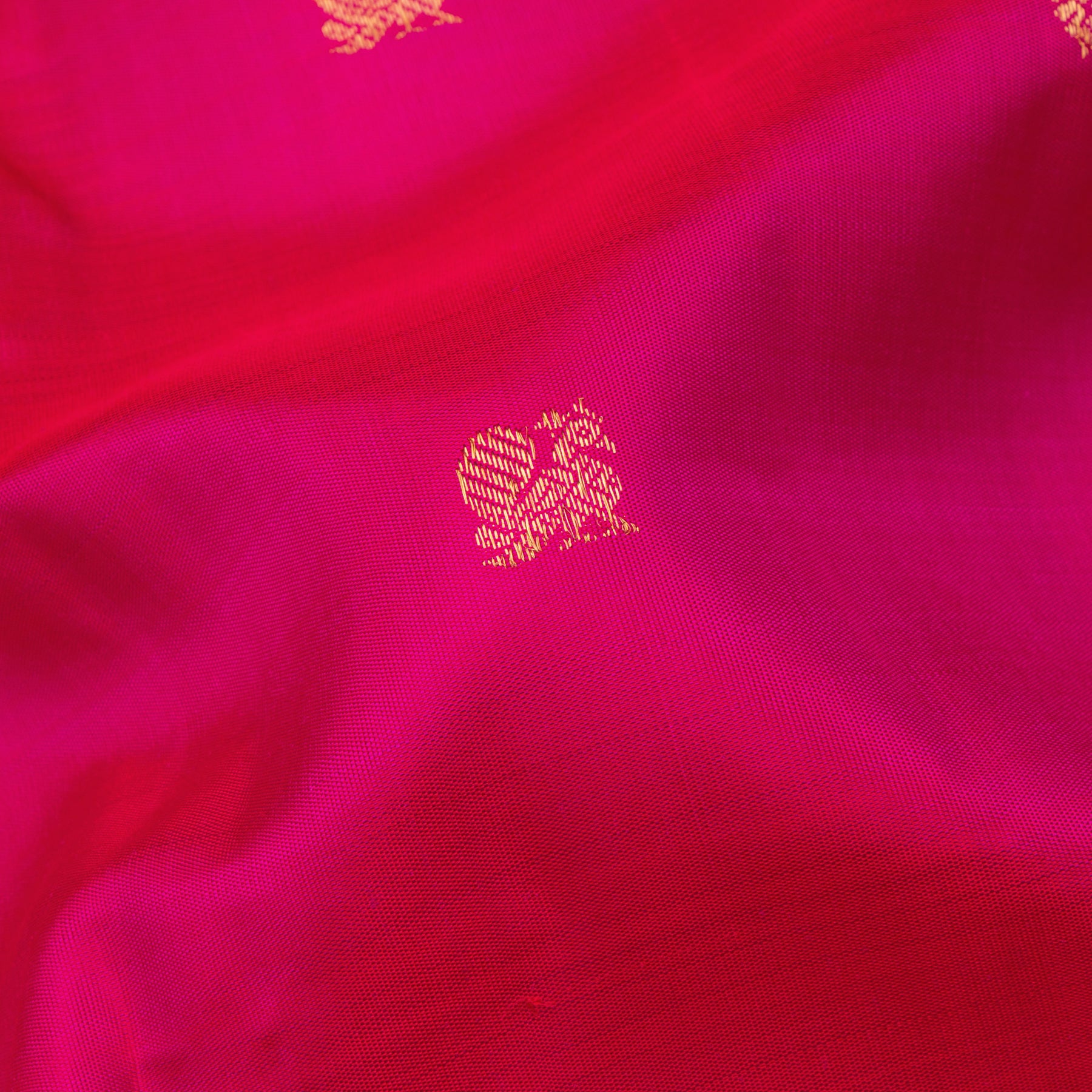 Kanakavalli Kanjivaram Silk Sari 24-110-HS001-12027 - Fabric View