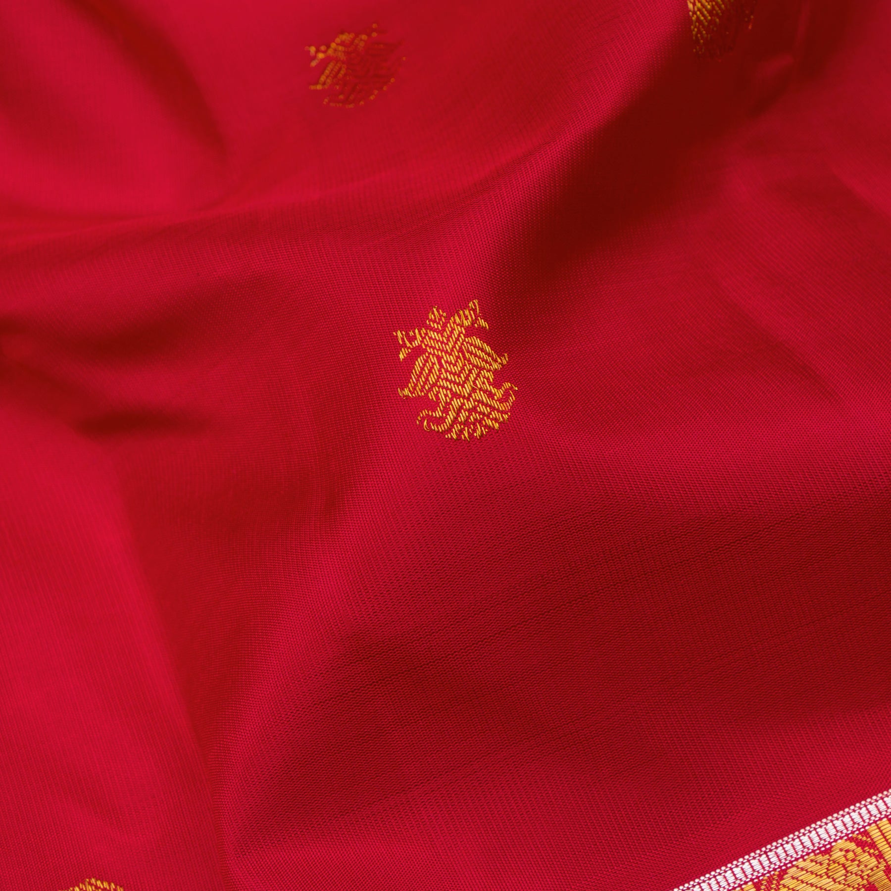 Kanakavalli Kanjivaram Silk Sari 24-110-HS001-12087 - Fabric View