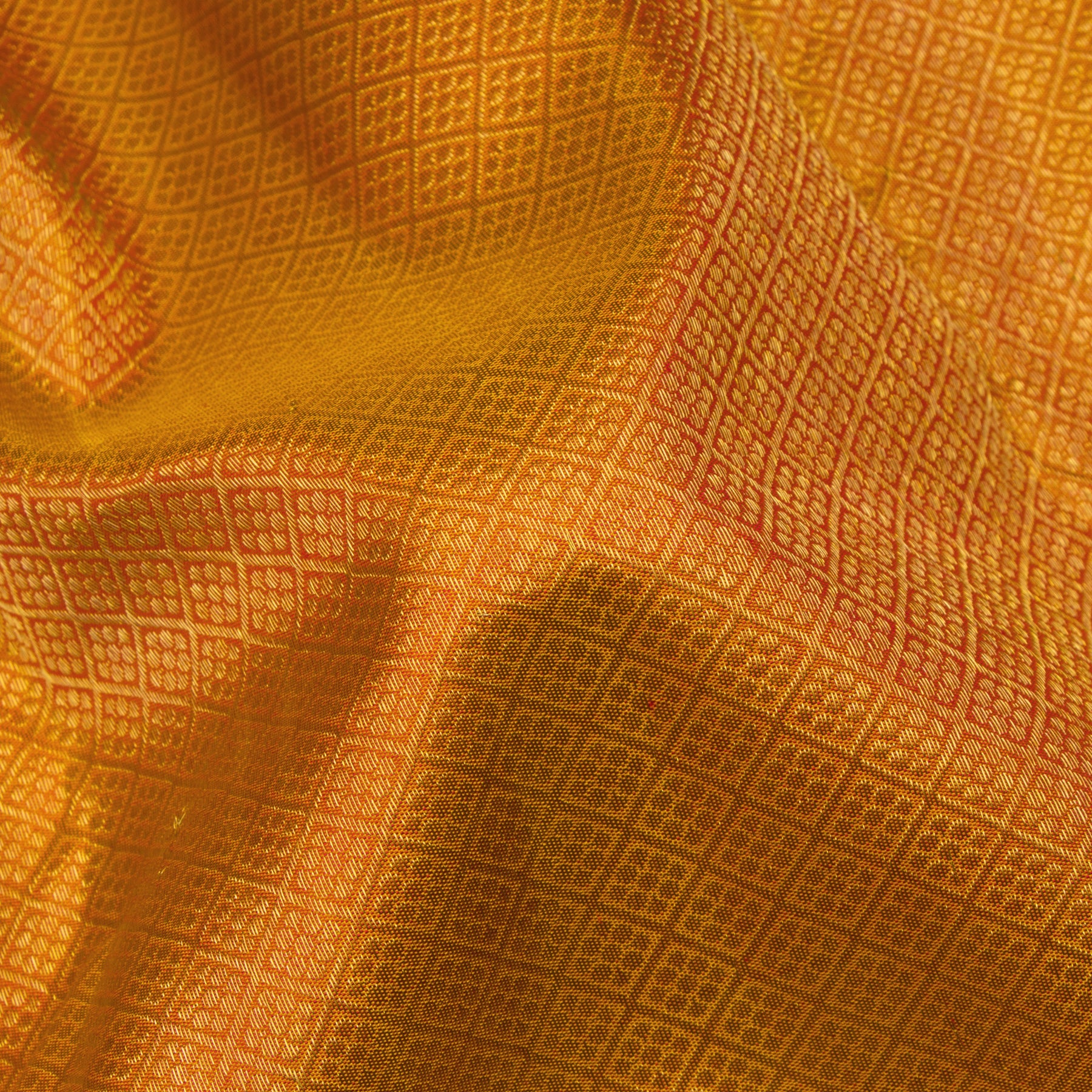Kanakavalli Kanjivaram Silk Sari 24-110-HS001-13971 - Fabric View