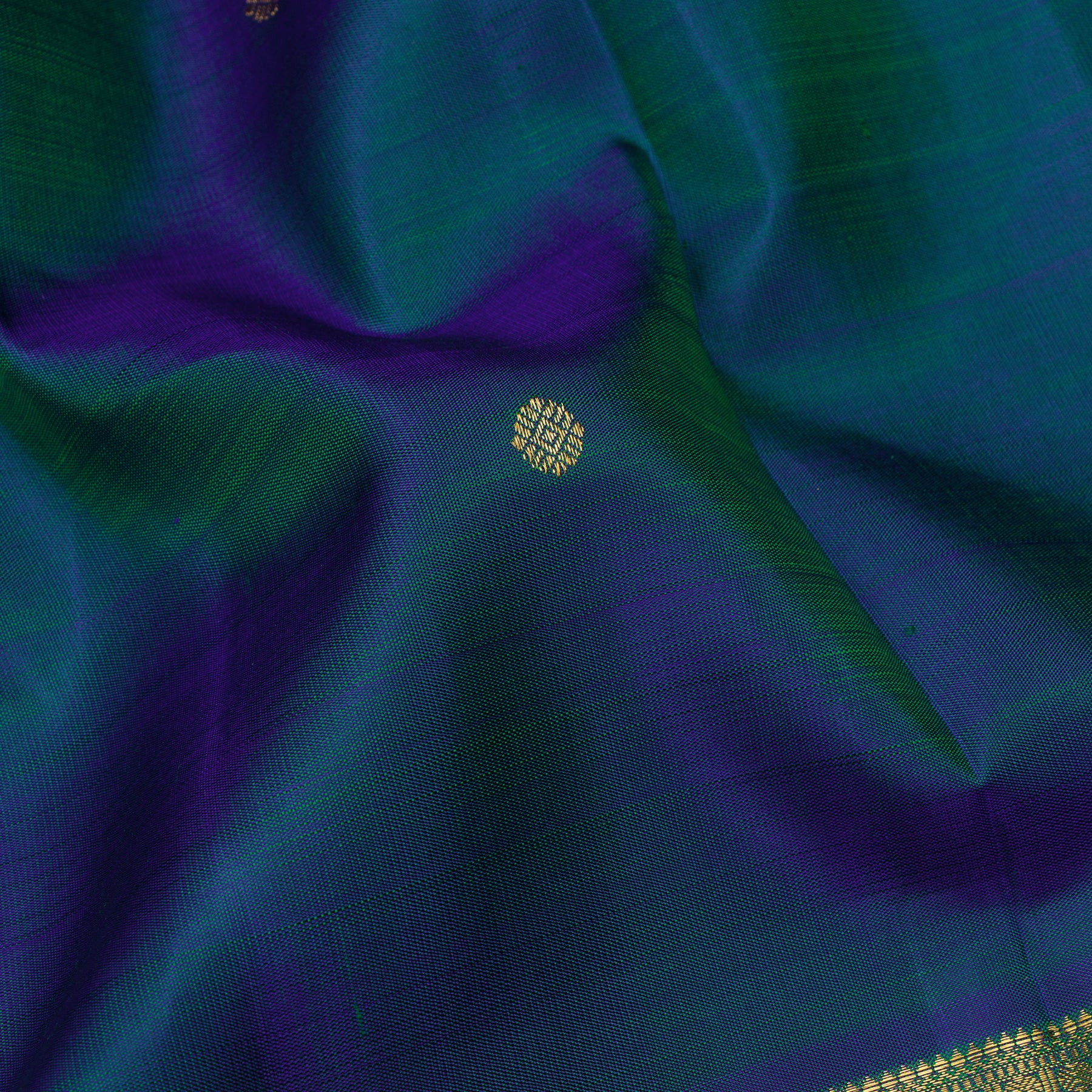 Kanakavalli Kanjivaram Silk Sari 24-110-HS001-14030 - Fabric View