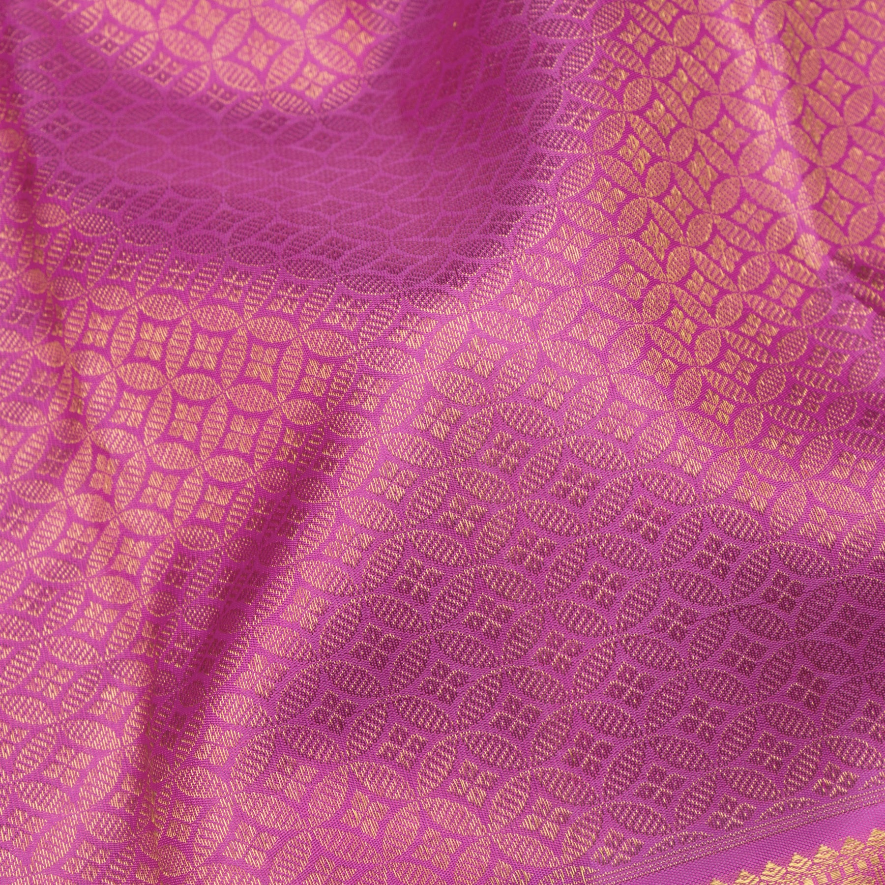 Kanakavalli Kanjivaram Silk Sari 24-110-HS001-14055 - Fabric View