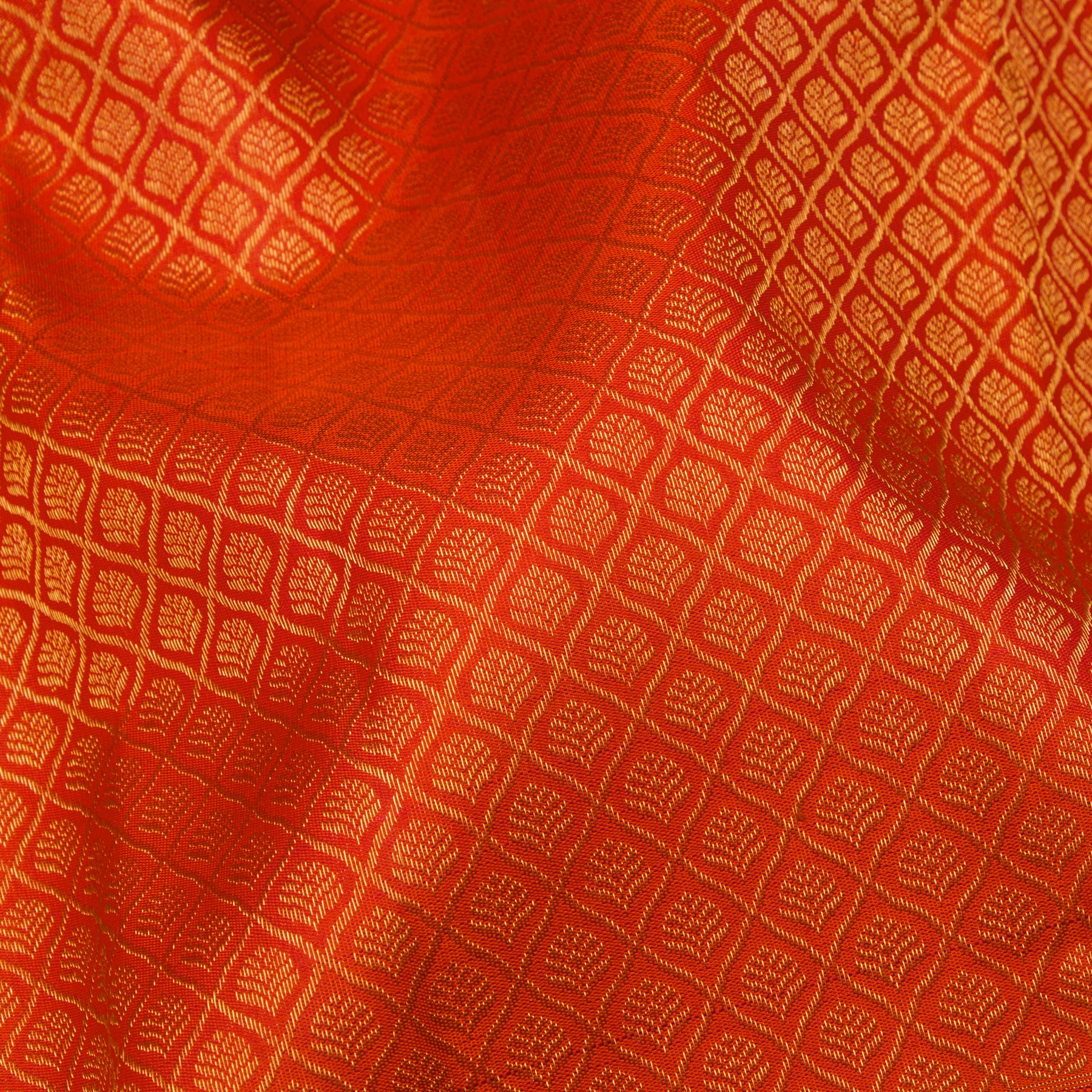 Kanakavalli Kanjivaram Silk Sari 24-110-HS001-14512 - Fabric View