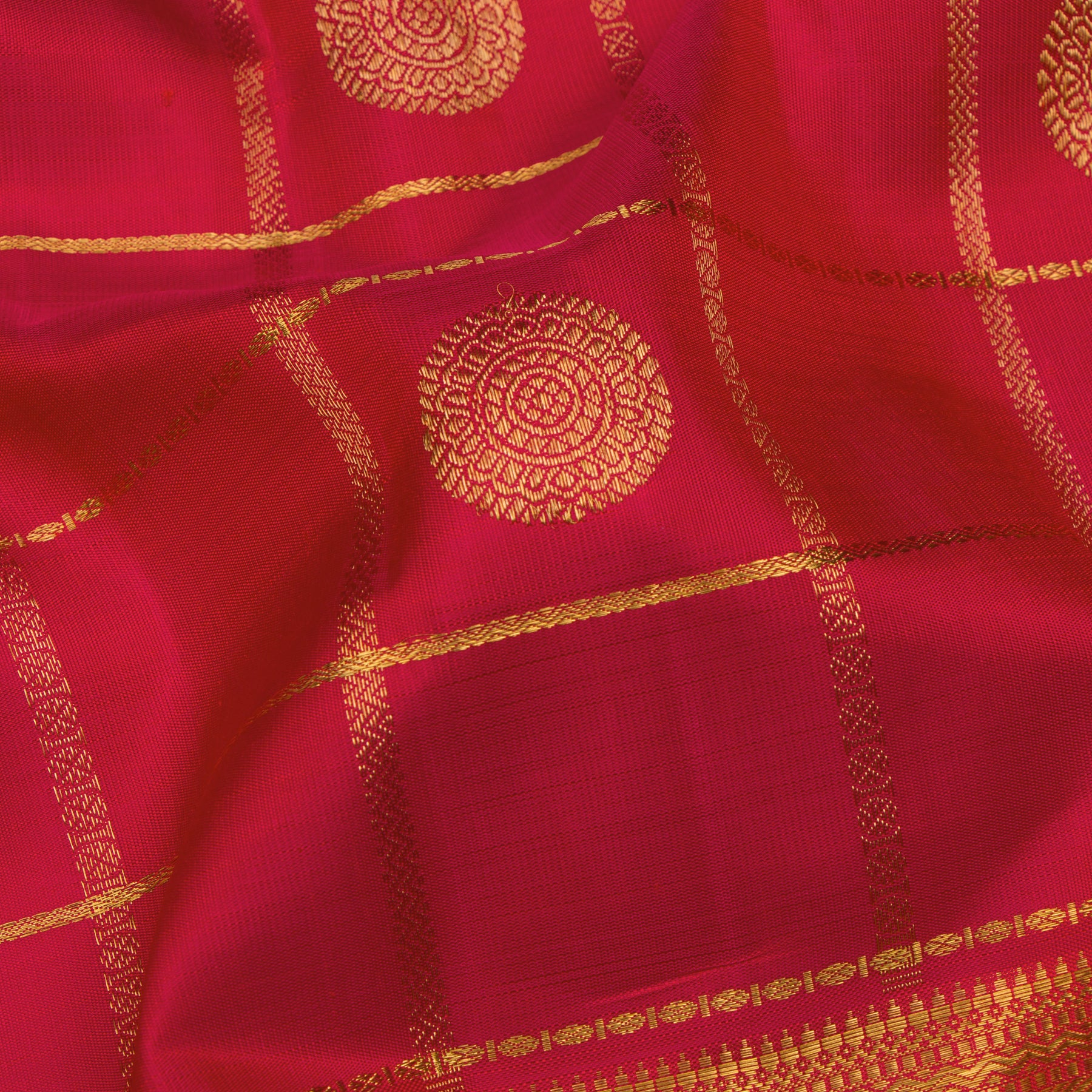 Kanakavalli Kanjivaram Silk Sari 24-110-HS001-14578 - Fabric View