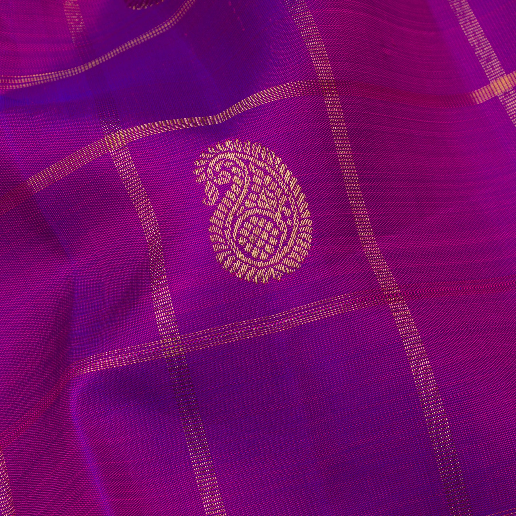 Kanakavalli Kanjivaram Silk Sari 24-110-HS001-14580 - Fabric View