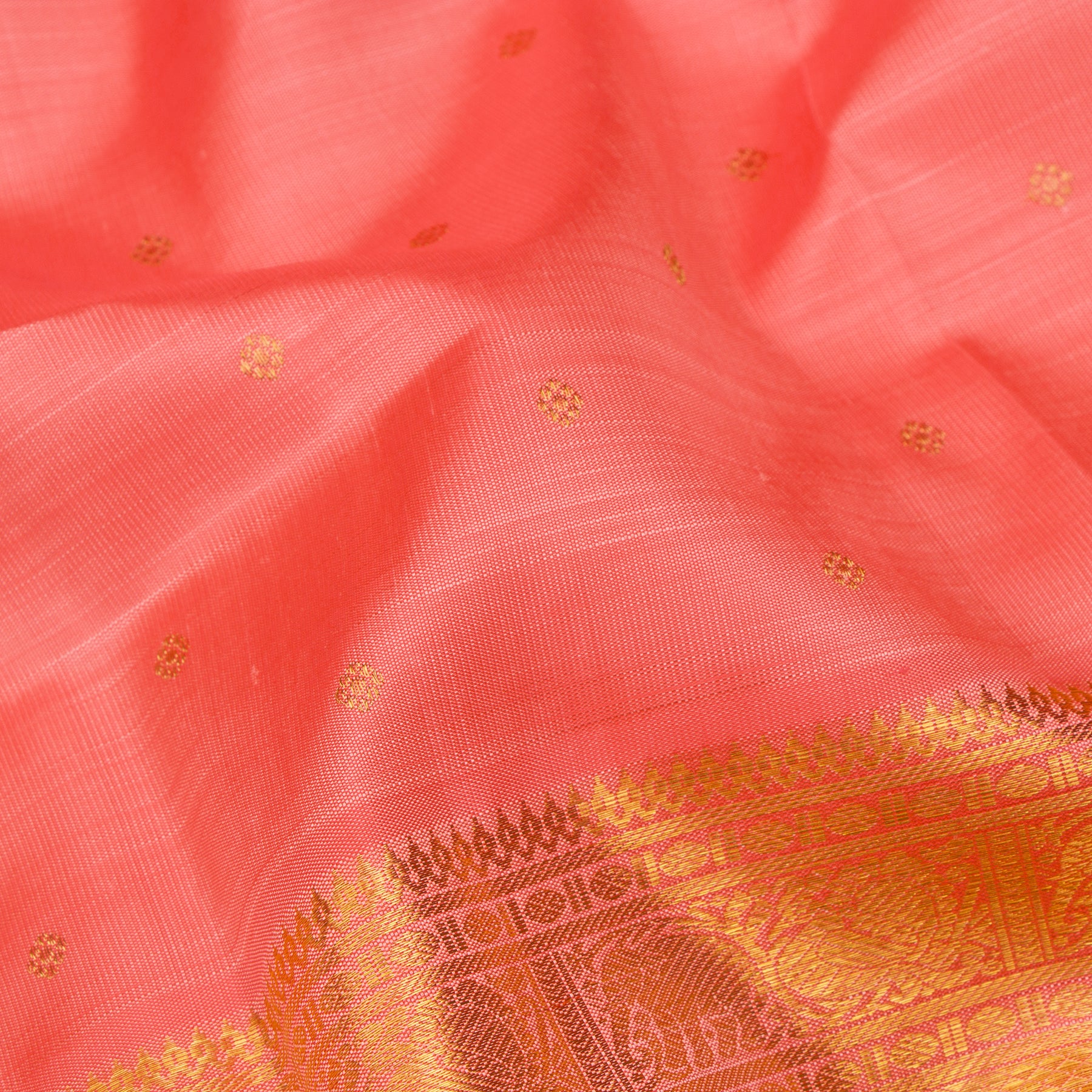 Kanakavalli Kanjivaram Silk Sari 24-110-HS001-14620 - Fabric View