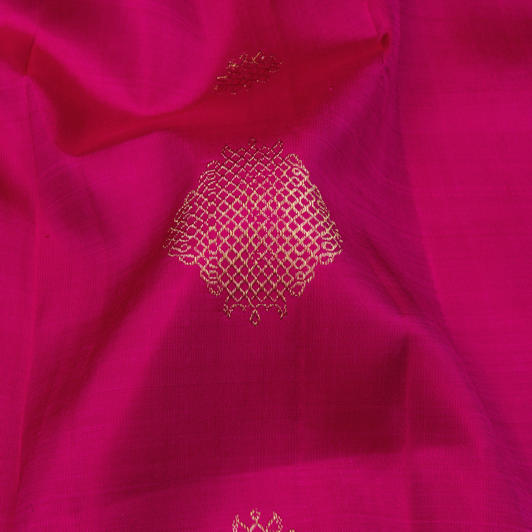 Kanakavalli Kanjivaram Silk Sari 24-595-HS001-00030 - Fabric View