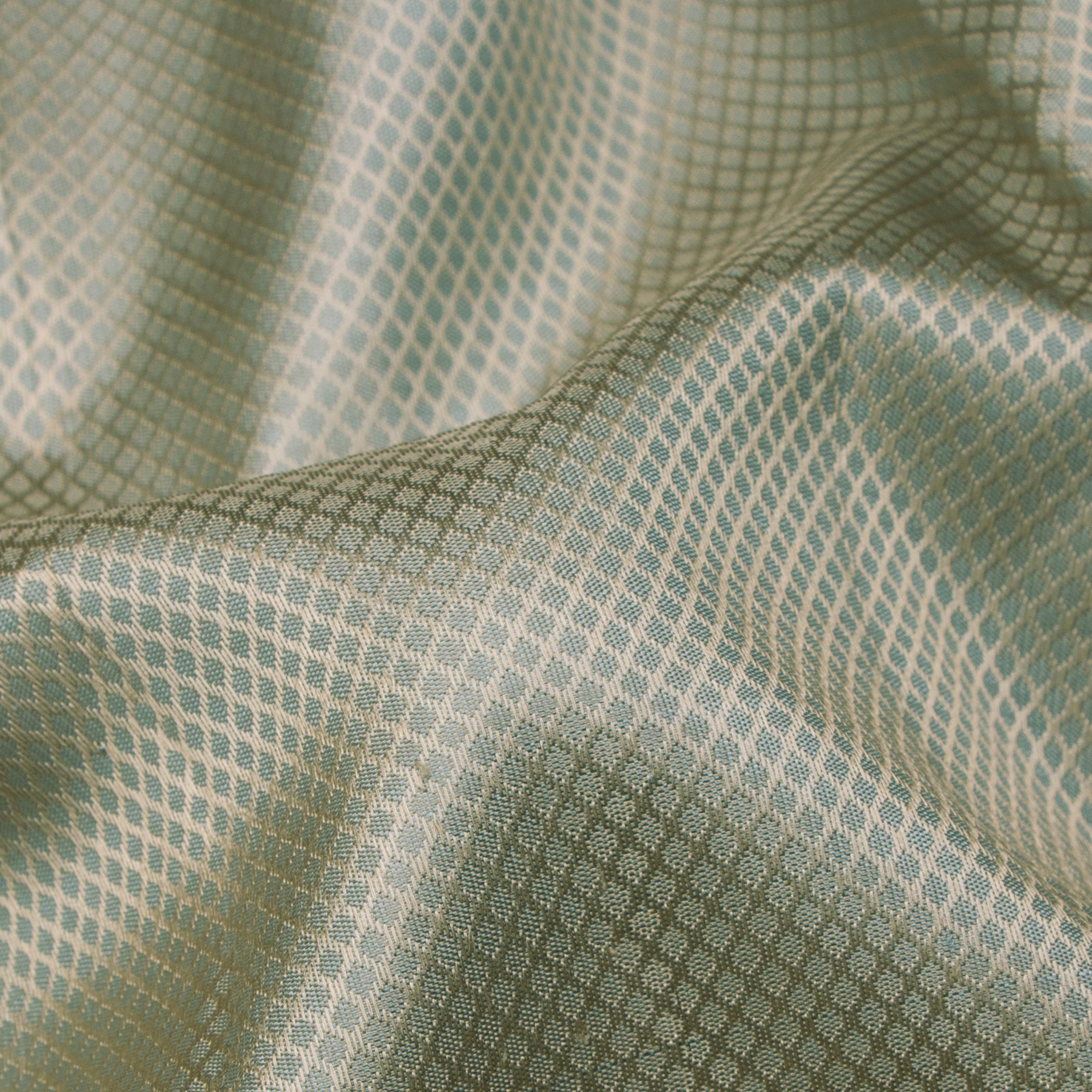 Kanakavalli Kanjivaram Silk Sari 24-595-HS001-01673 - Fabric View