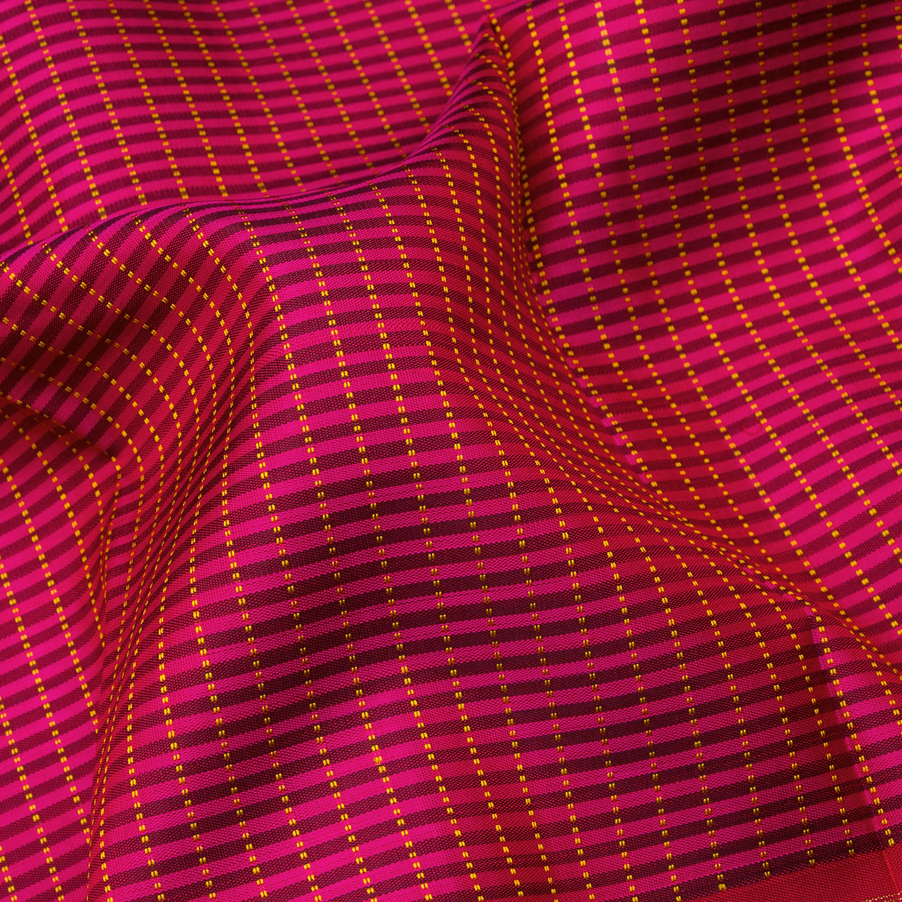 Kanakavalli Kanjivaram Silk Sari 24-595-HS001-02304 - Fabric View