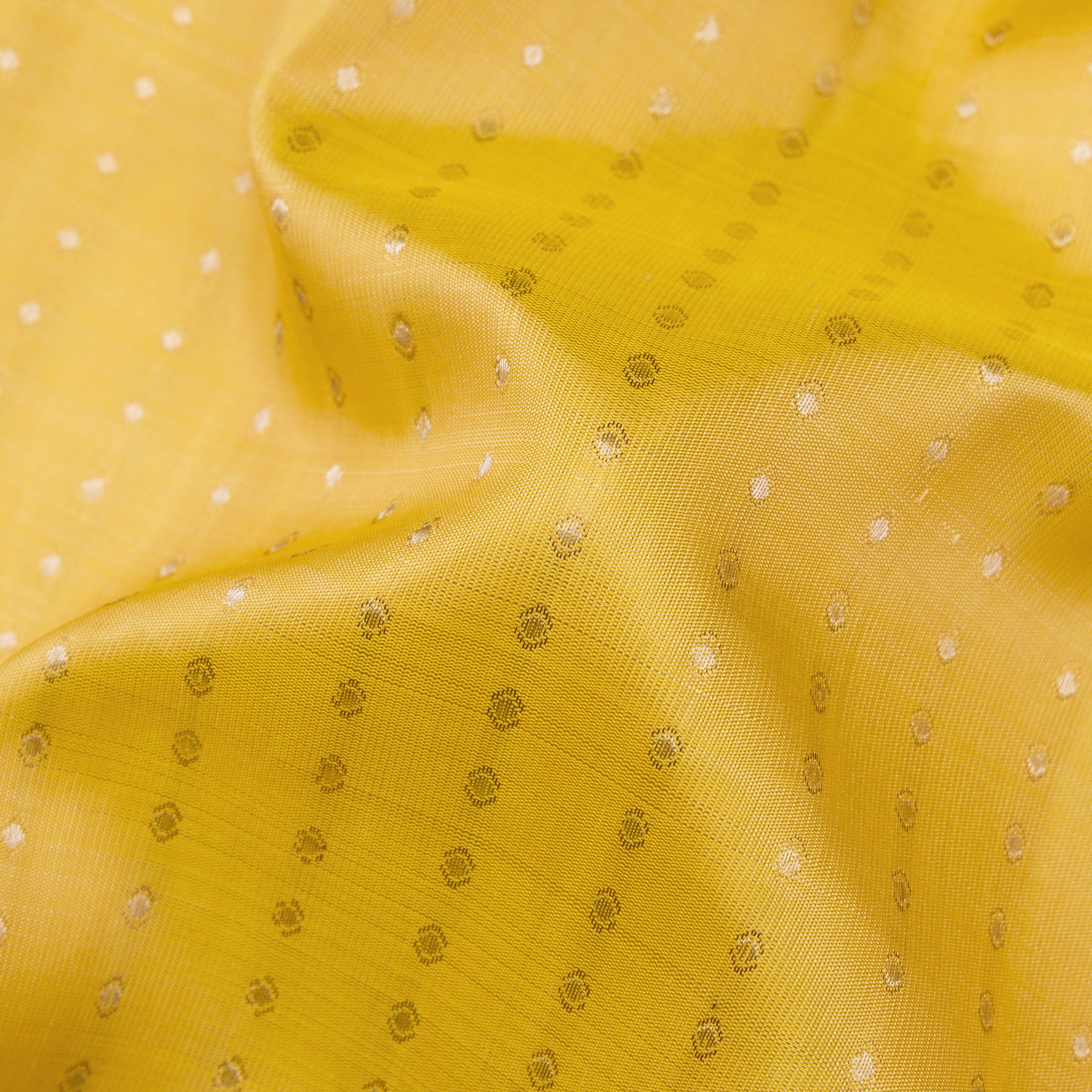 Kanakavalli Kanjivaram Silk Sari 24-595-HS001-03204 - Fabric View