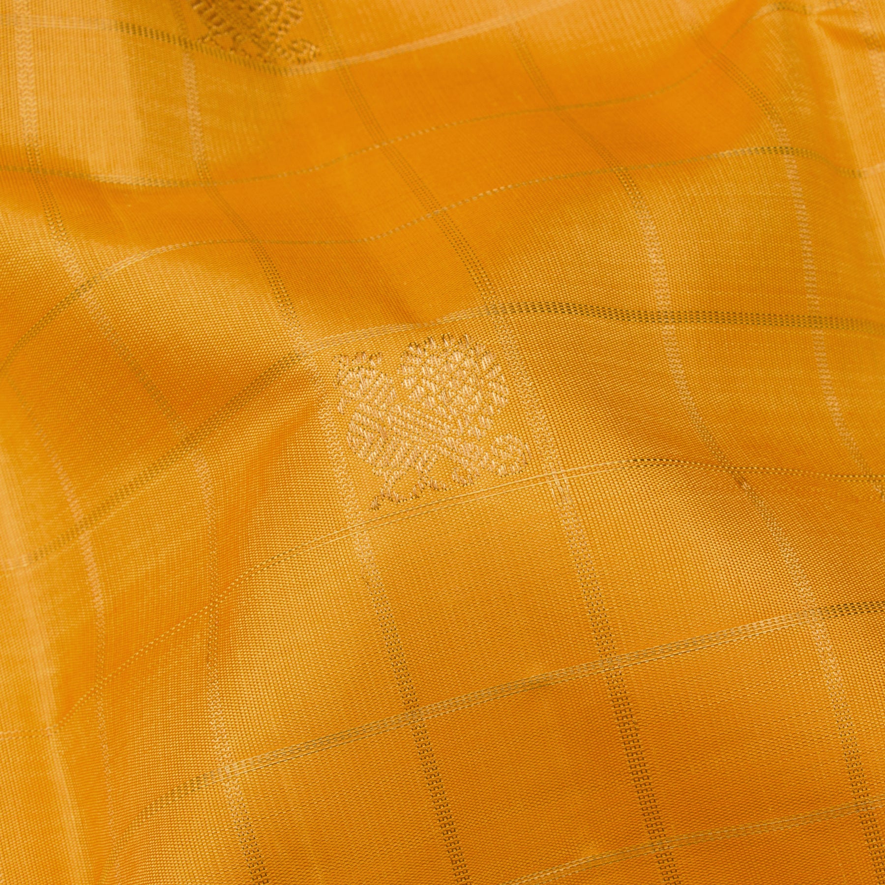 Kanakavalli Kanjivaram Silk Sari 24-595-HS001-03565 - Fabric View