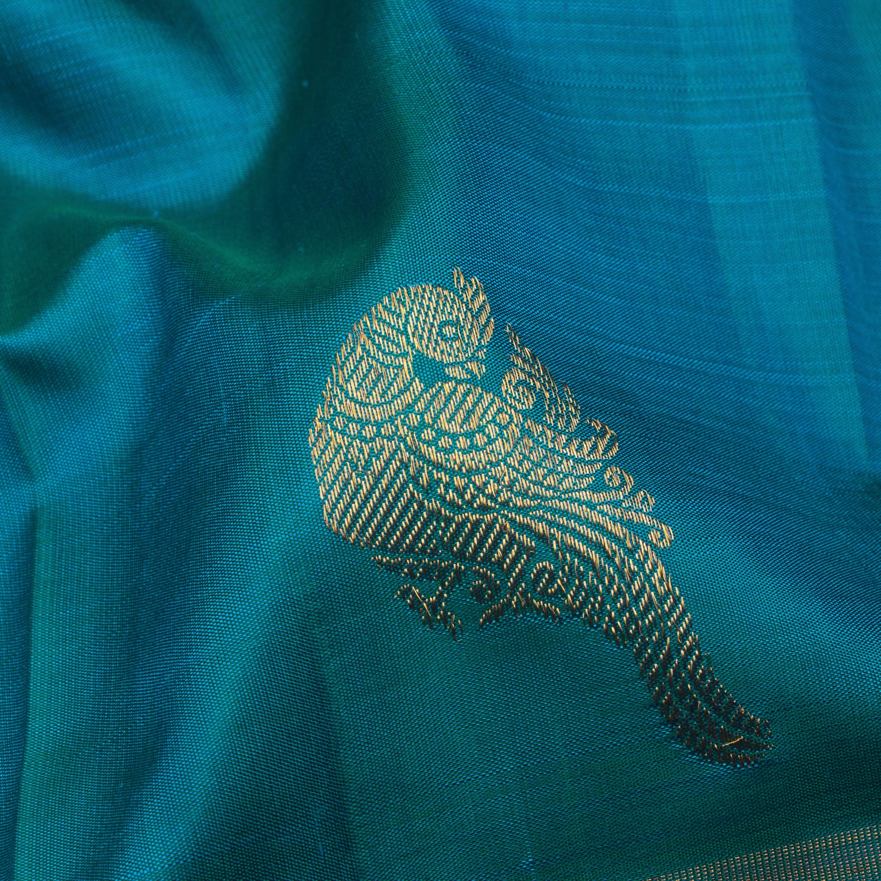 Kanakavalli Kanjivaram Silk Sari 24-595-HS001-07082 - Fabric View