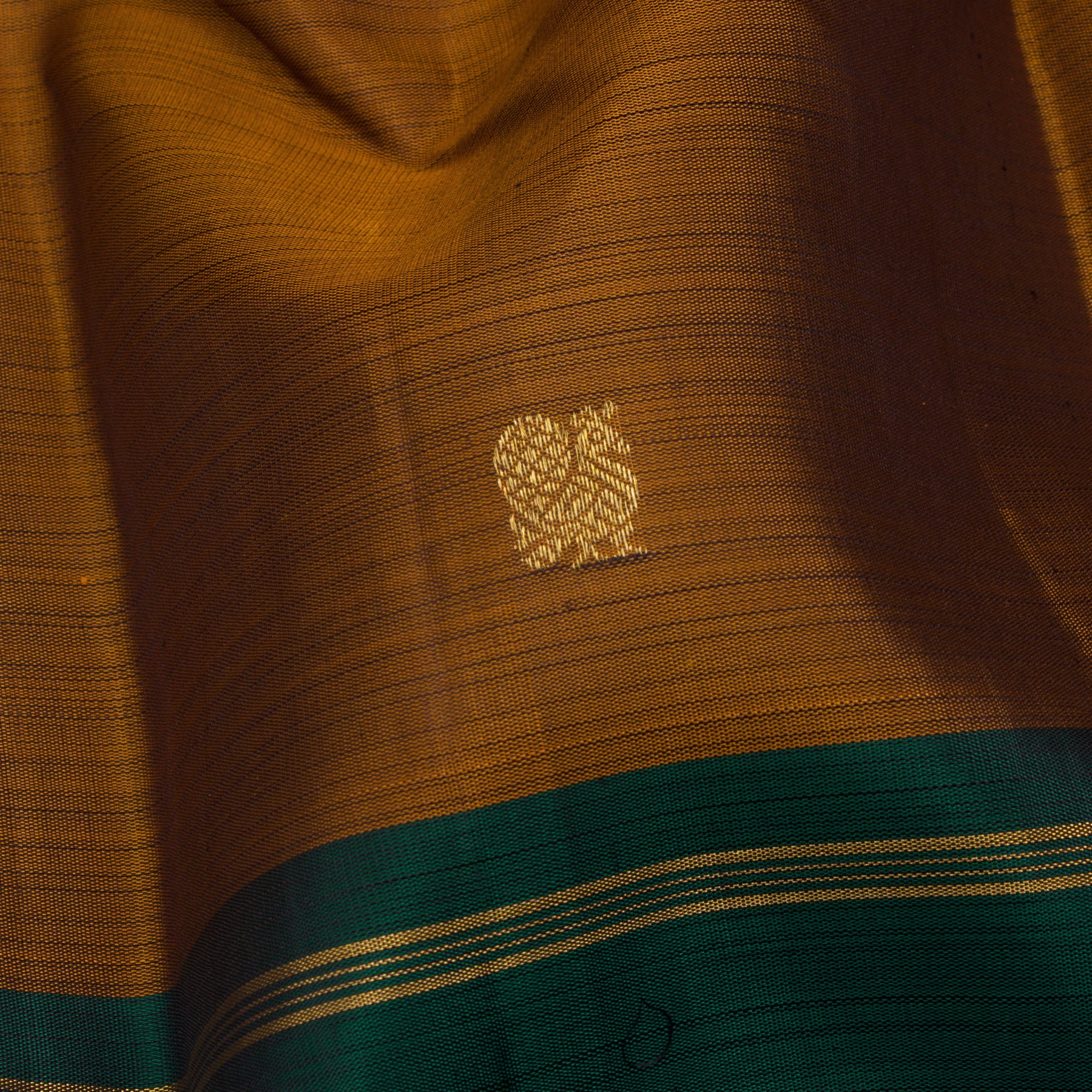 Kanakavalli Kanjivaram Silk Sari 24-595-HS001-09860 - Fabric View