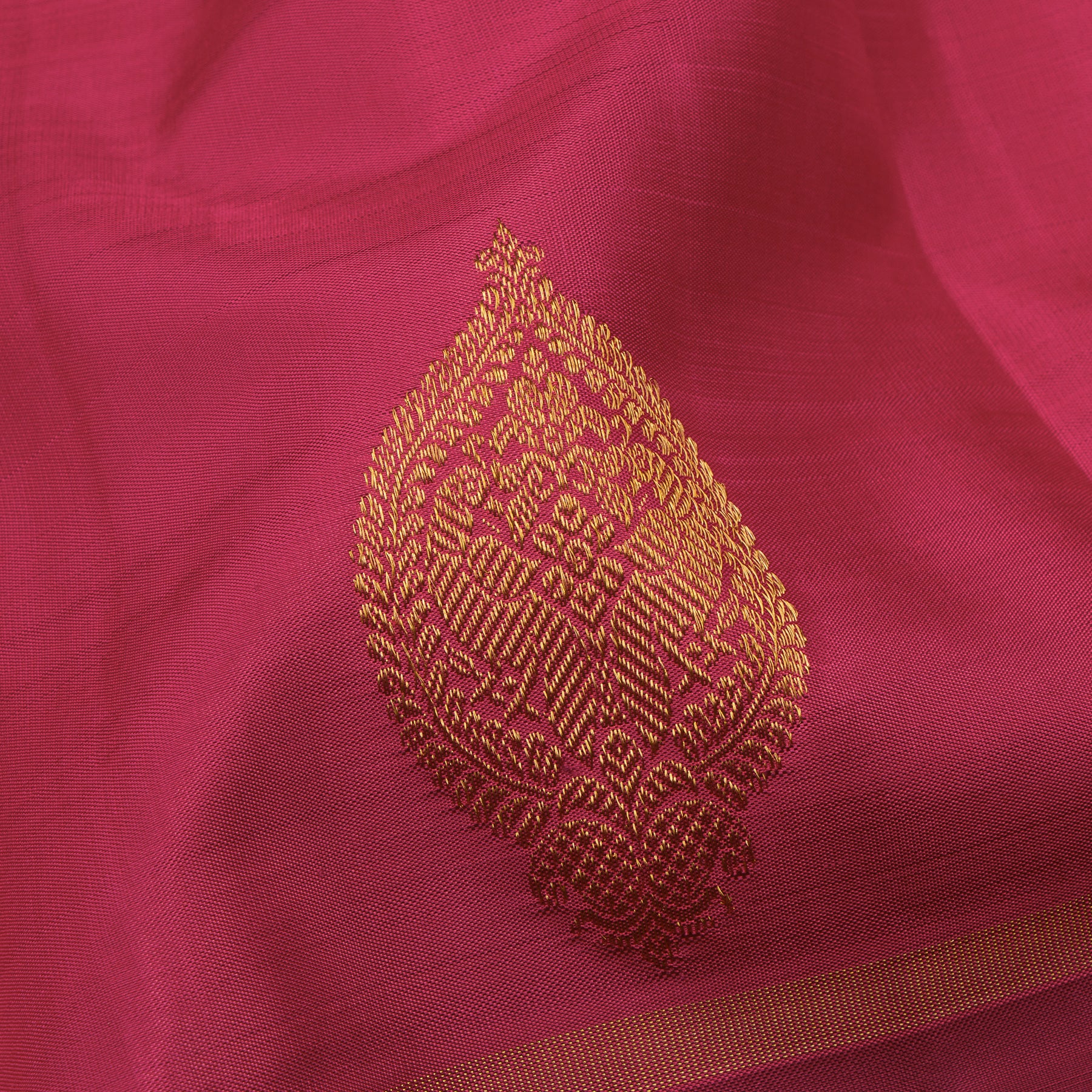 Kanakavalli Kanjivaram Silk Sari 24-595-HS001-12798 - Fabric View