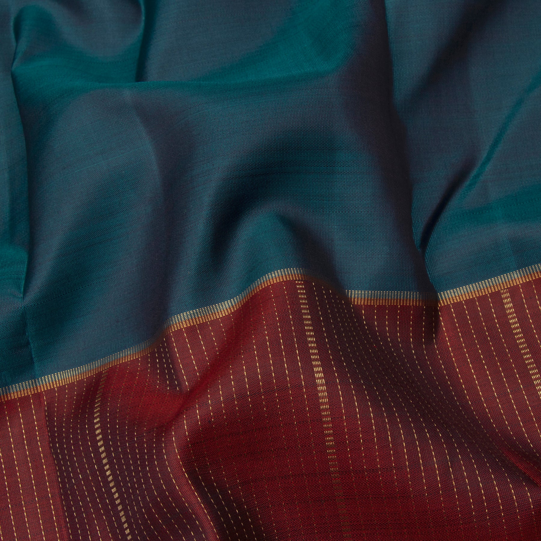 Kanakavalli Kanjivaram Silk Sari 24-599-HS001-02760 - Fabric View