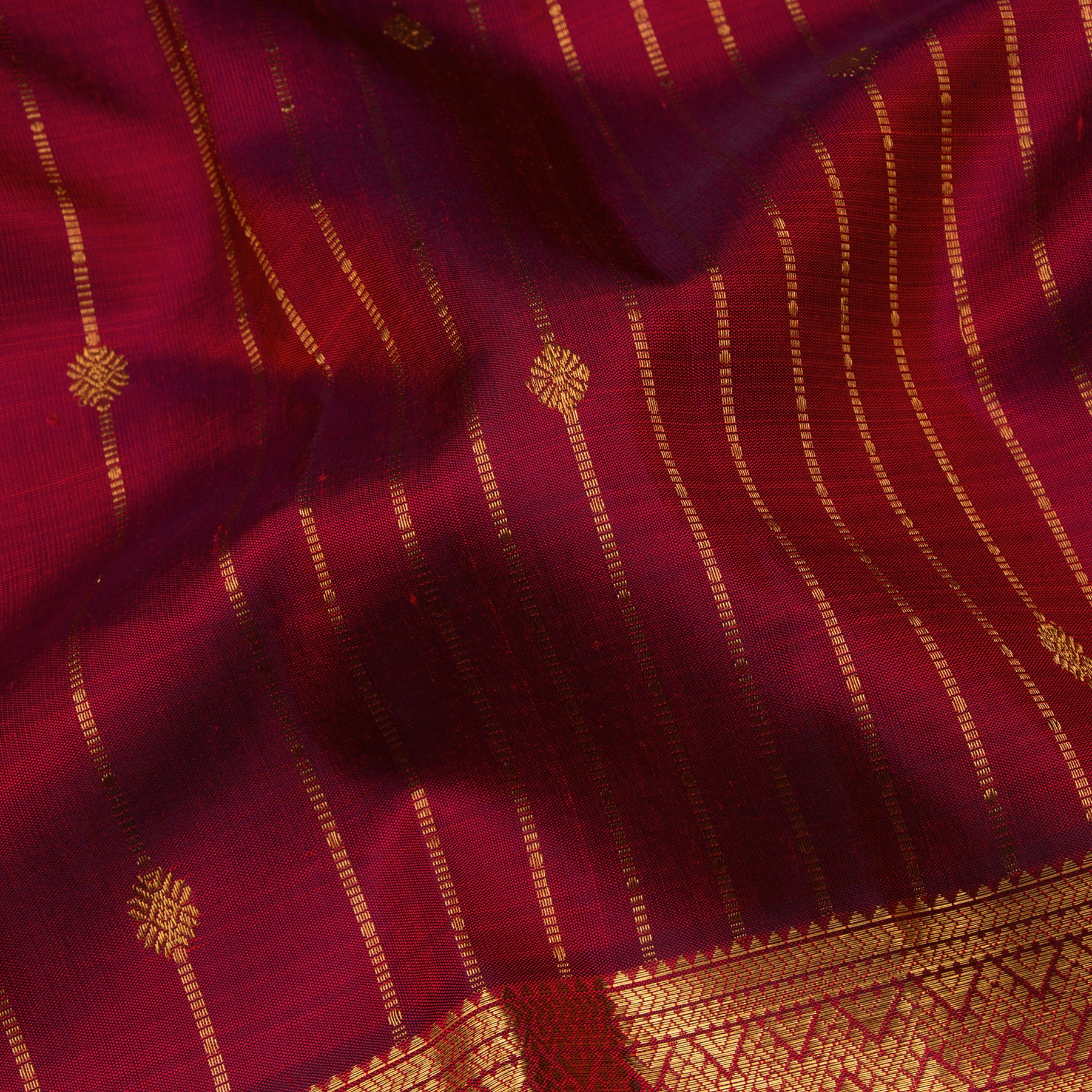 Kanakavalli Kanjivaram Silk Sari 24-599-HS001-02818 - Fabric View