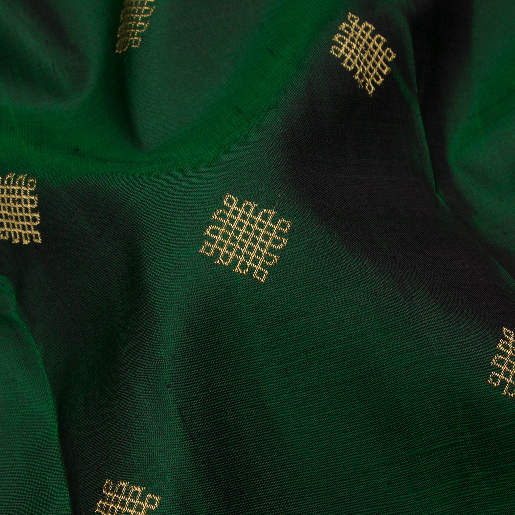 Kanakavalli Kanjivaram Silk Sari 24-599-HS001-03996 - Fabric View