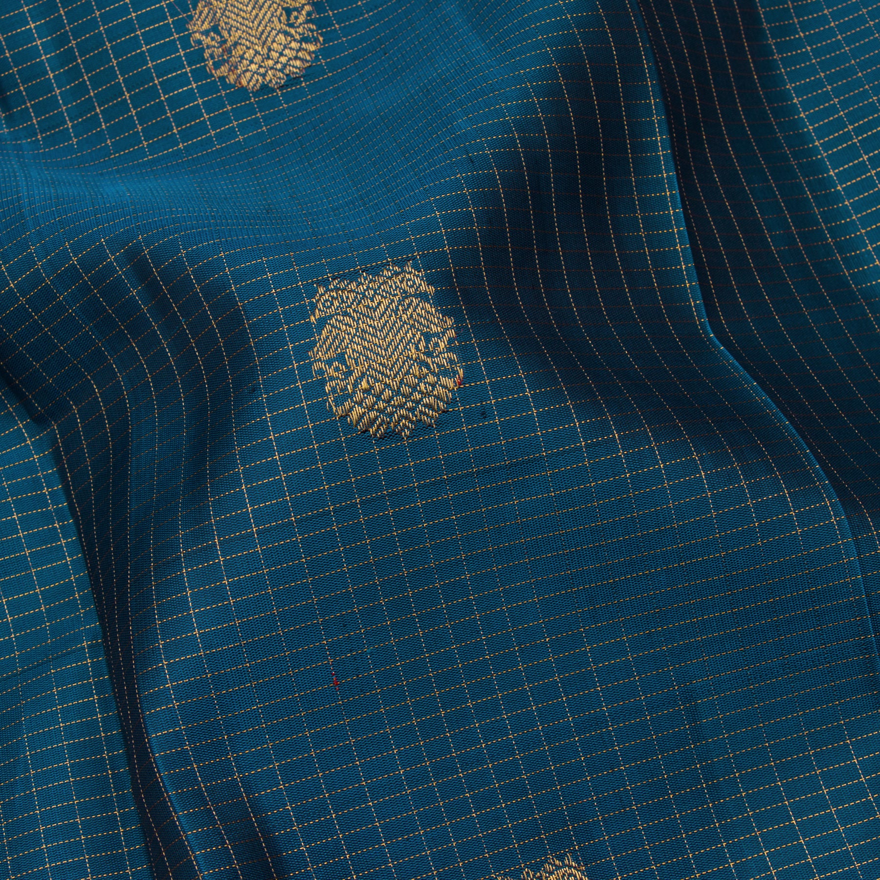 Kanakavalli Kanjivaram Silk Sari 24-599-HS001-06419 - Fabric View