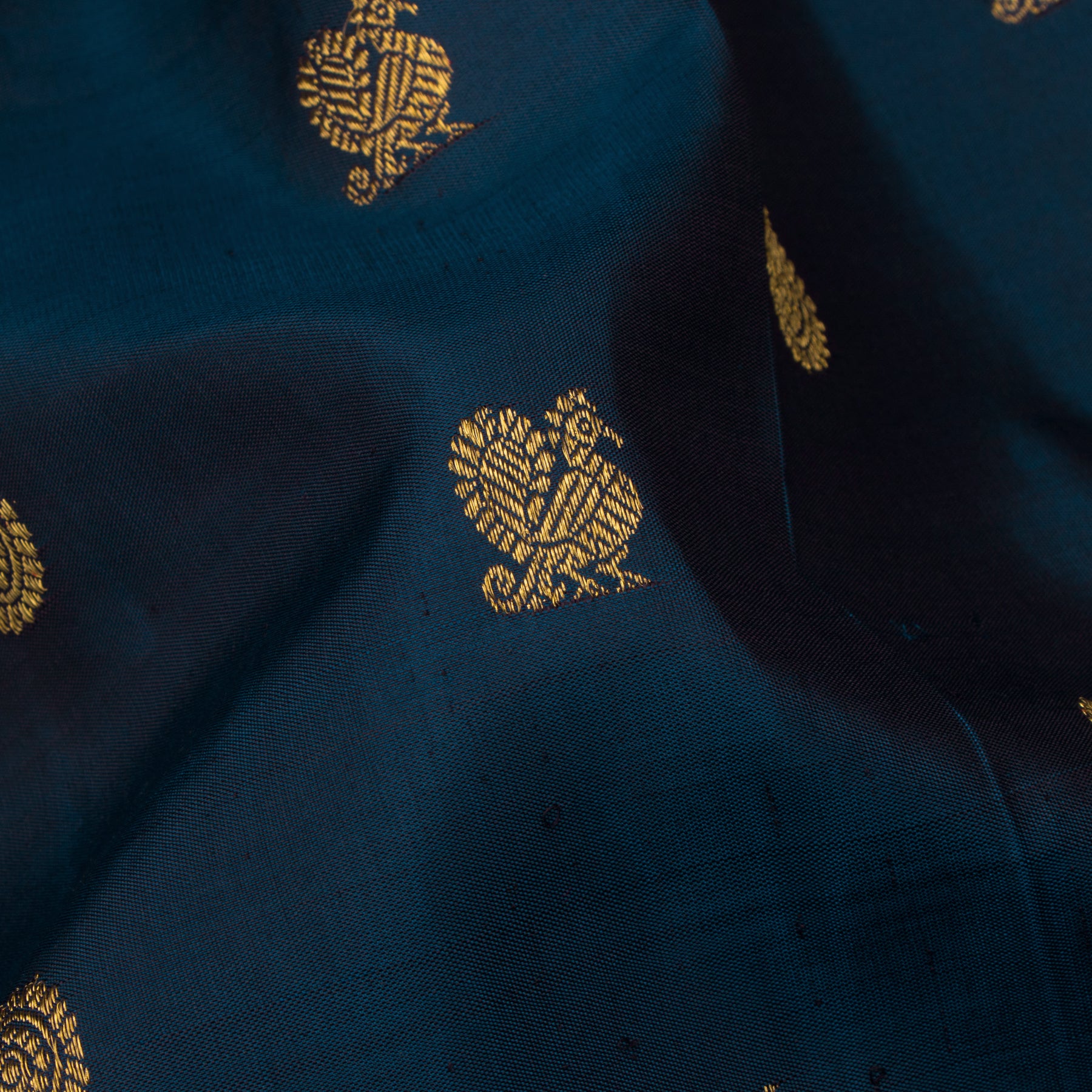 Kanakavalli Kanjivaram Silk Sari 24-599-HS001-10733 - Fabric View