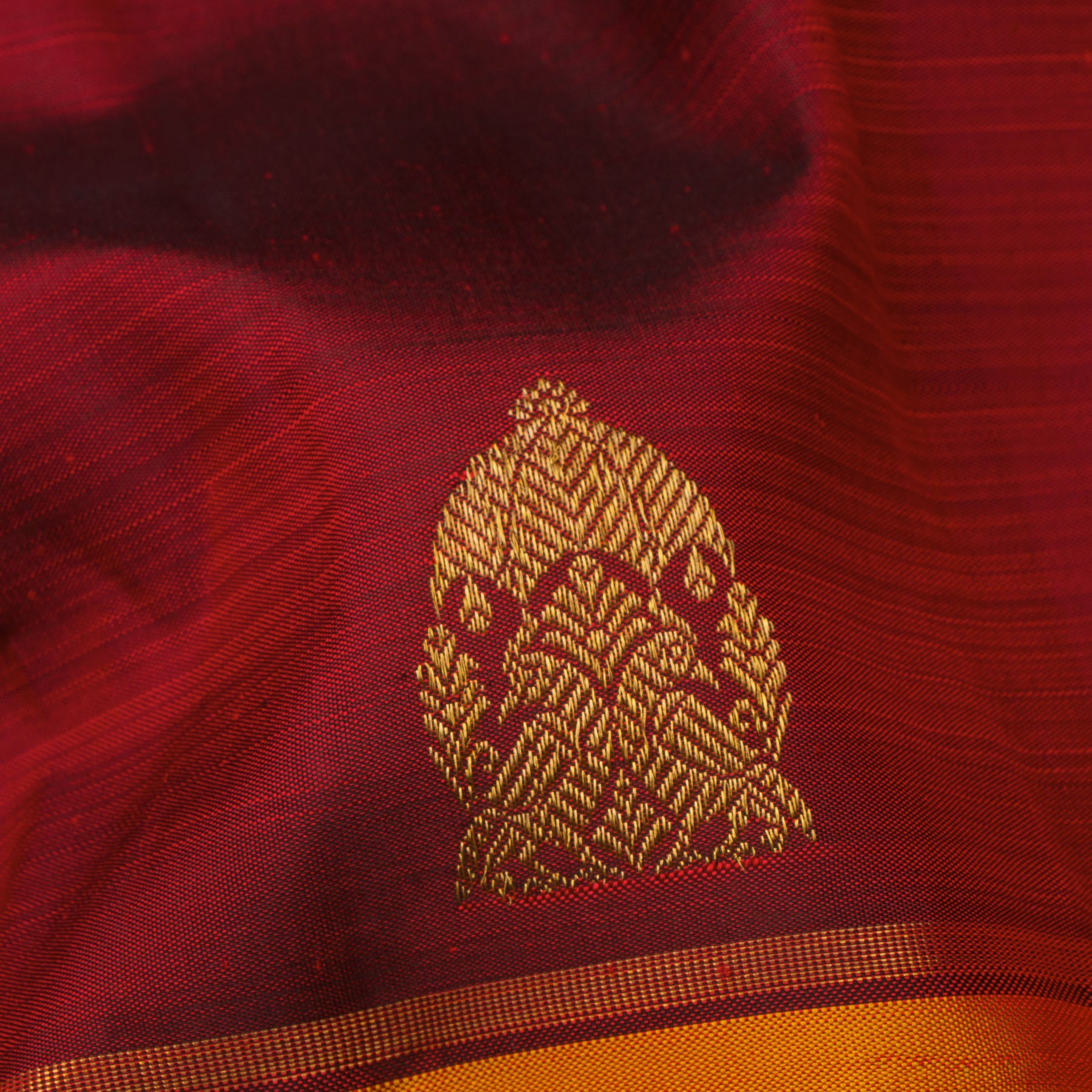 Kanakavalli Kanjivaram Silk Sari 24-599-HS001-10812 - Fabric View