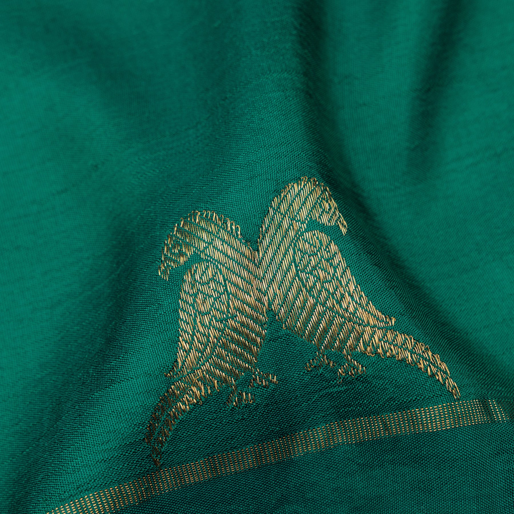 Kanakavalli Kanjivaram Silk Sari 24-599-HS001-10827 - Fabric View