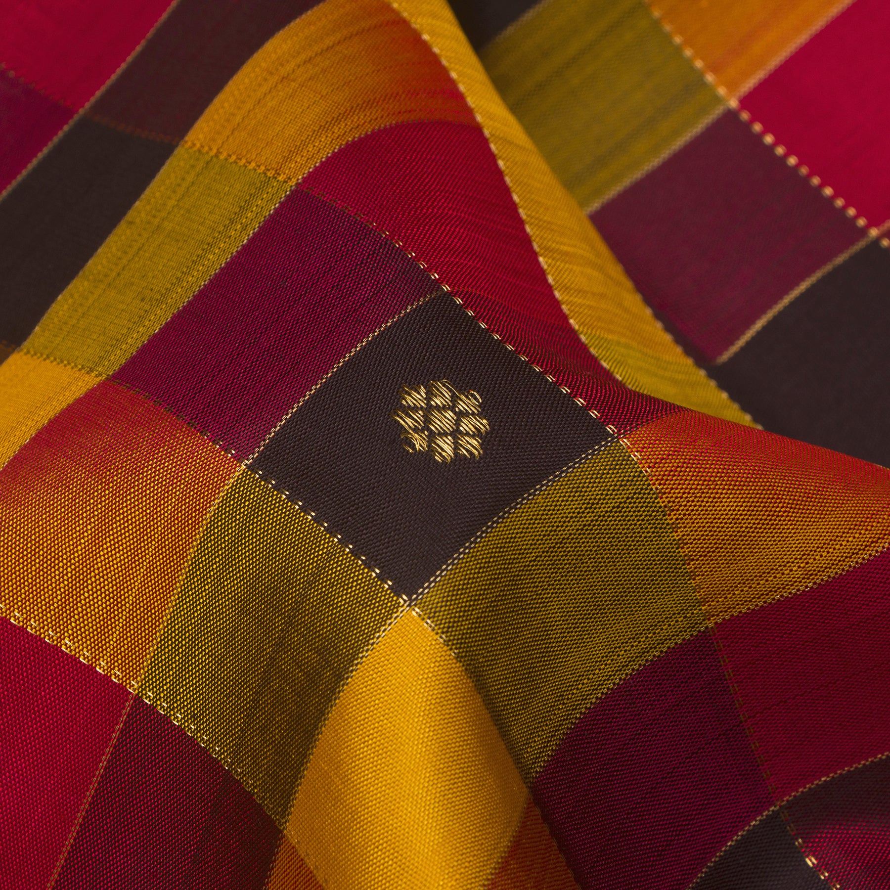 Kanakavalli Kanjivaram Silk Sari 24-599-HS001-12540 - Fabric View
