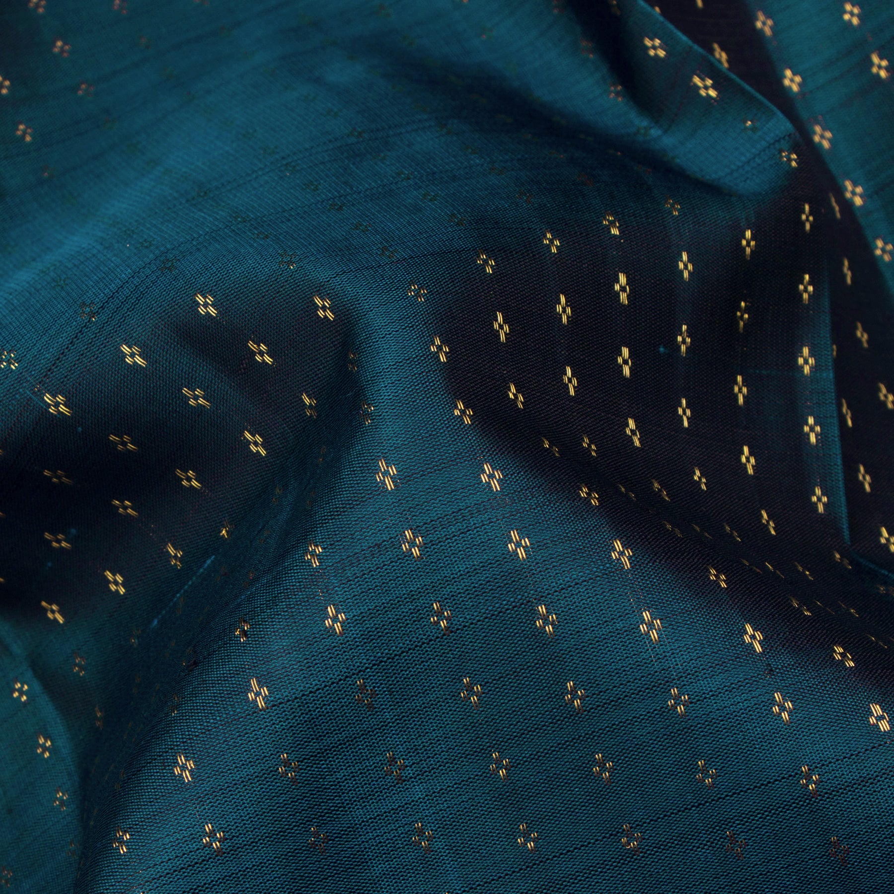 Kanakavalli Kanjivaram Silk Sari 24-599-HS001-12585 - Fabric View