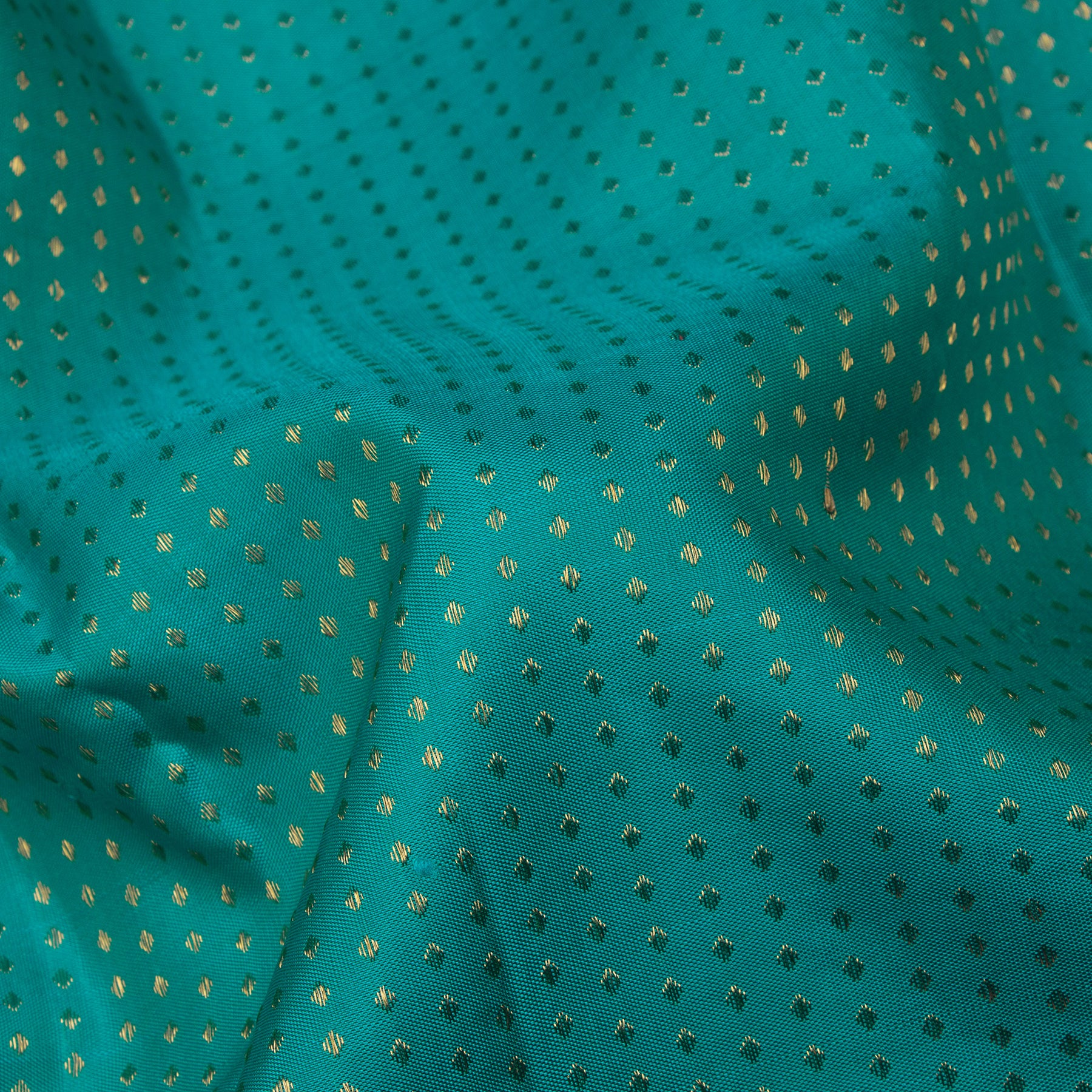 Kanakavalli Kanjivaram Silk Sari 24-600-HS001-13626 - Fabric View